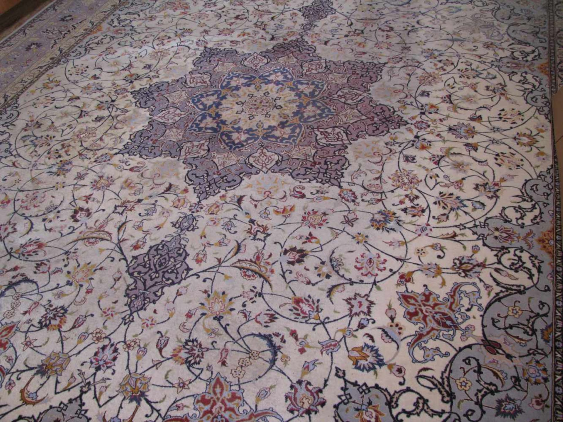 Tabriz, Persien, fein geknüpft, ca. 414 x 302 cm.