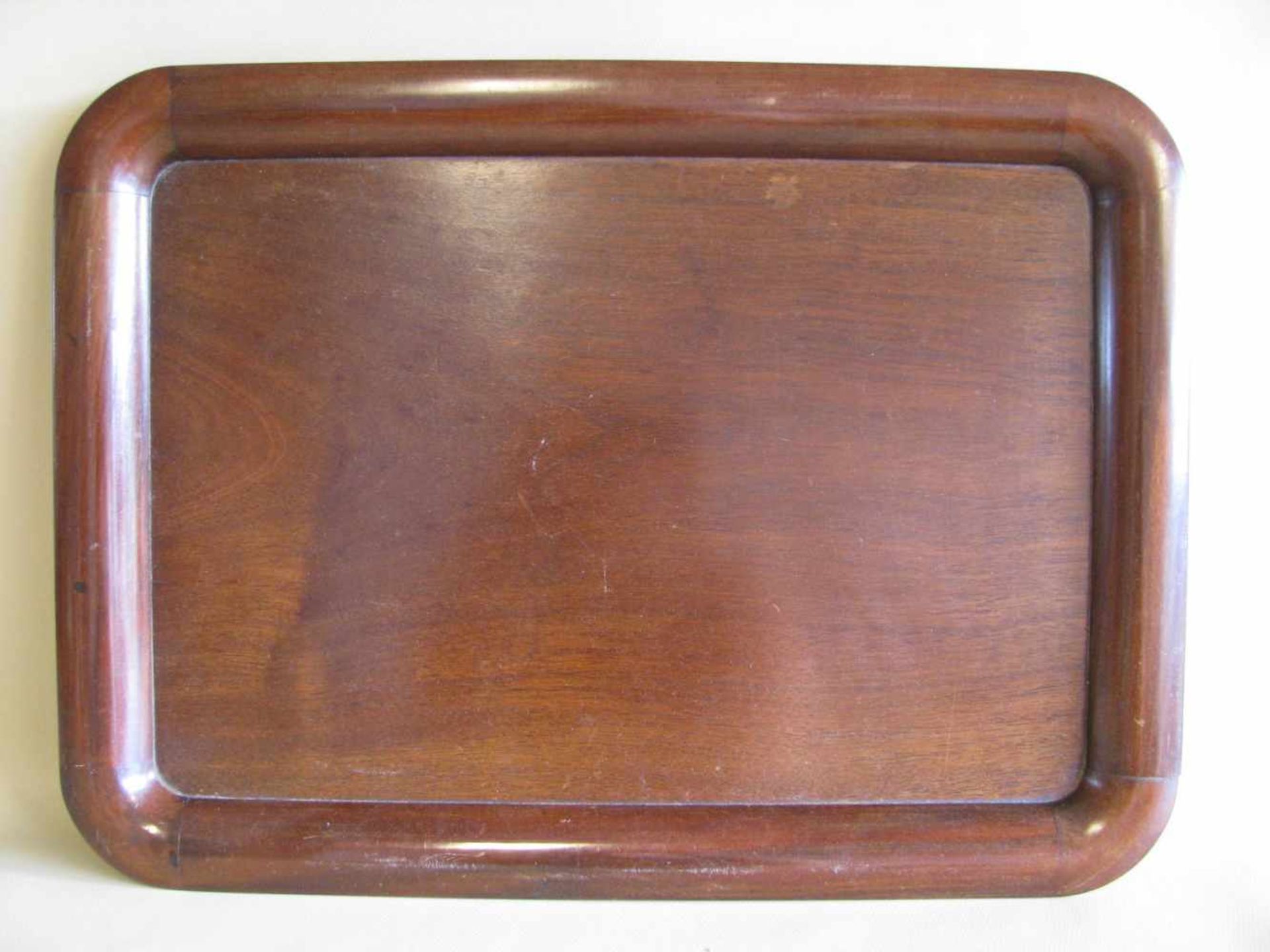 Tablett, England, 19. Jahrhundert, Mahagoni, 4 x 42 x 56 cm.