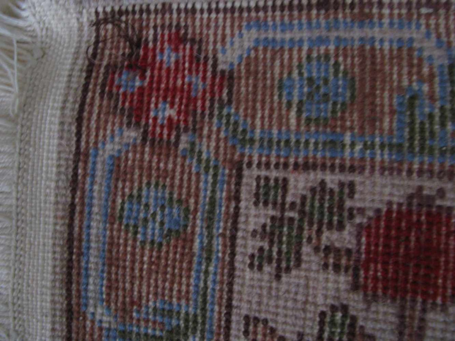 2 kleine Teppiche, Nepal/Tibet, ca. 42 x 40 cm. - Bild 3 aus 3