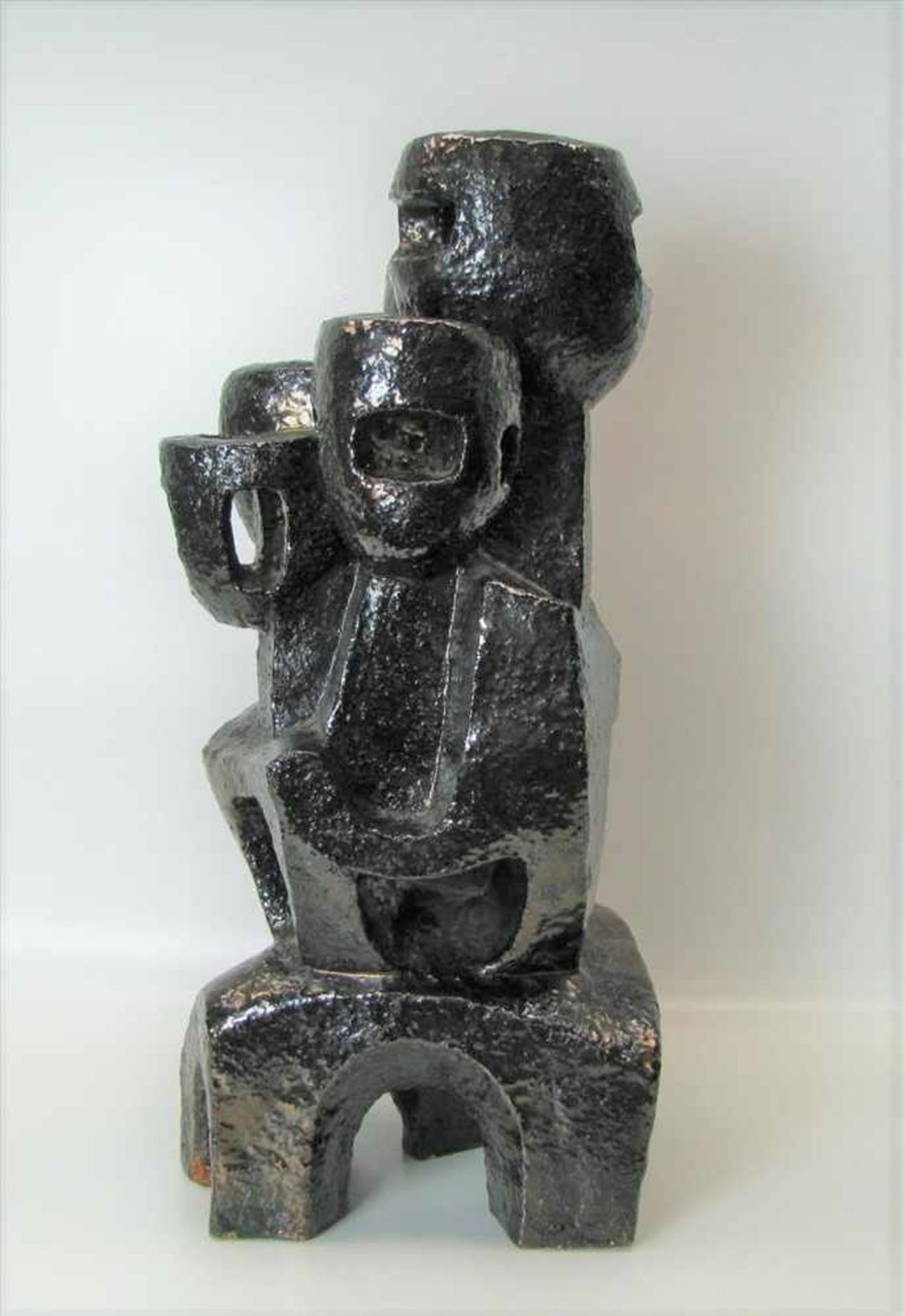 Unbekannter Bildhauer, Kubistische Tonskulptur, "Fünf Personen", Ton irisierend glasiert, Best. am - Image 3 of 3