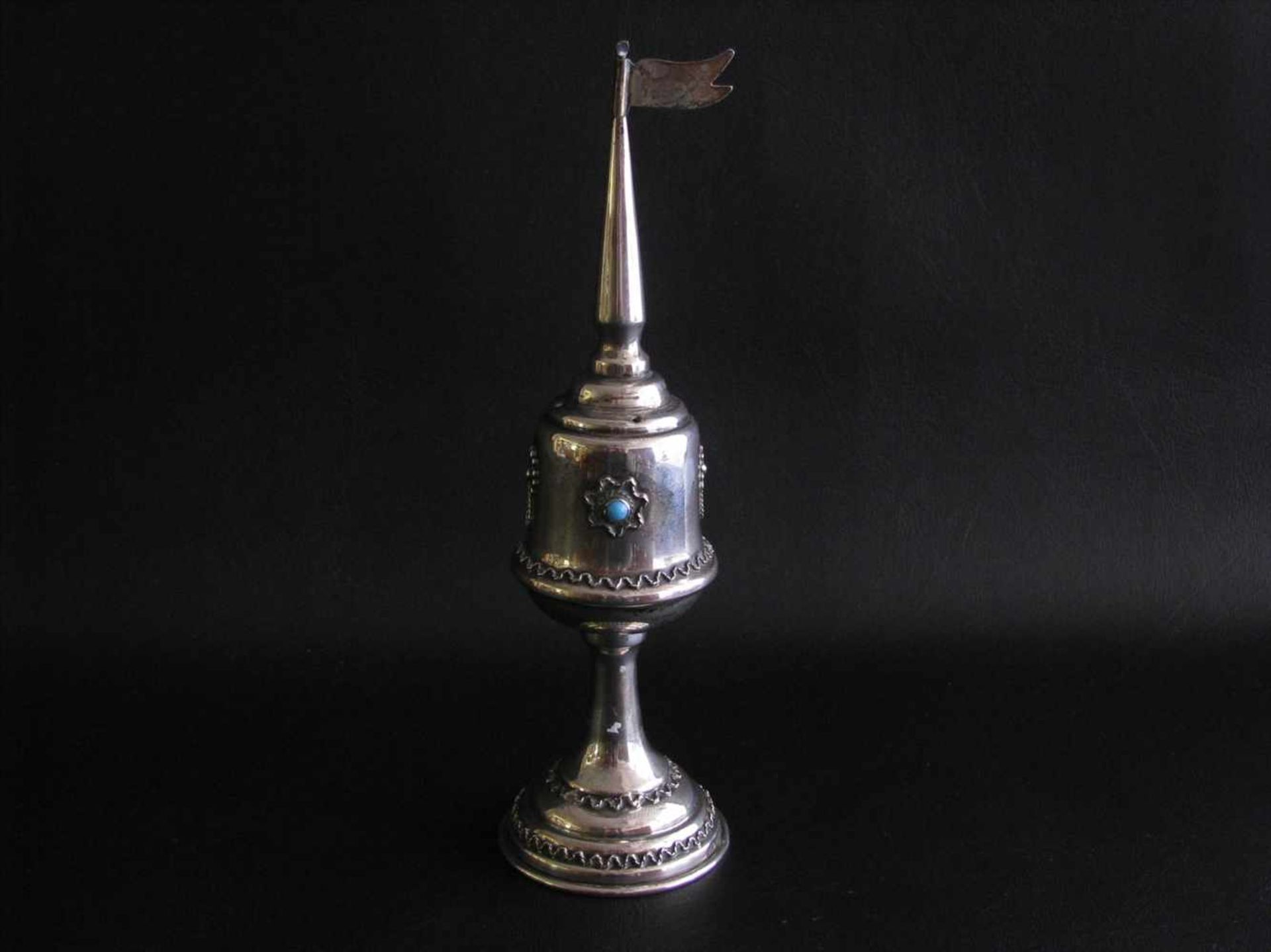 Judaica, Gewürzturm (Havdalah), 800er Silber, gepunzt, 60 g, besetzt mit einem Türkis, sign. " - Image 2 of 3