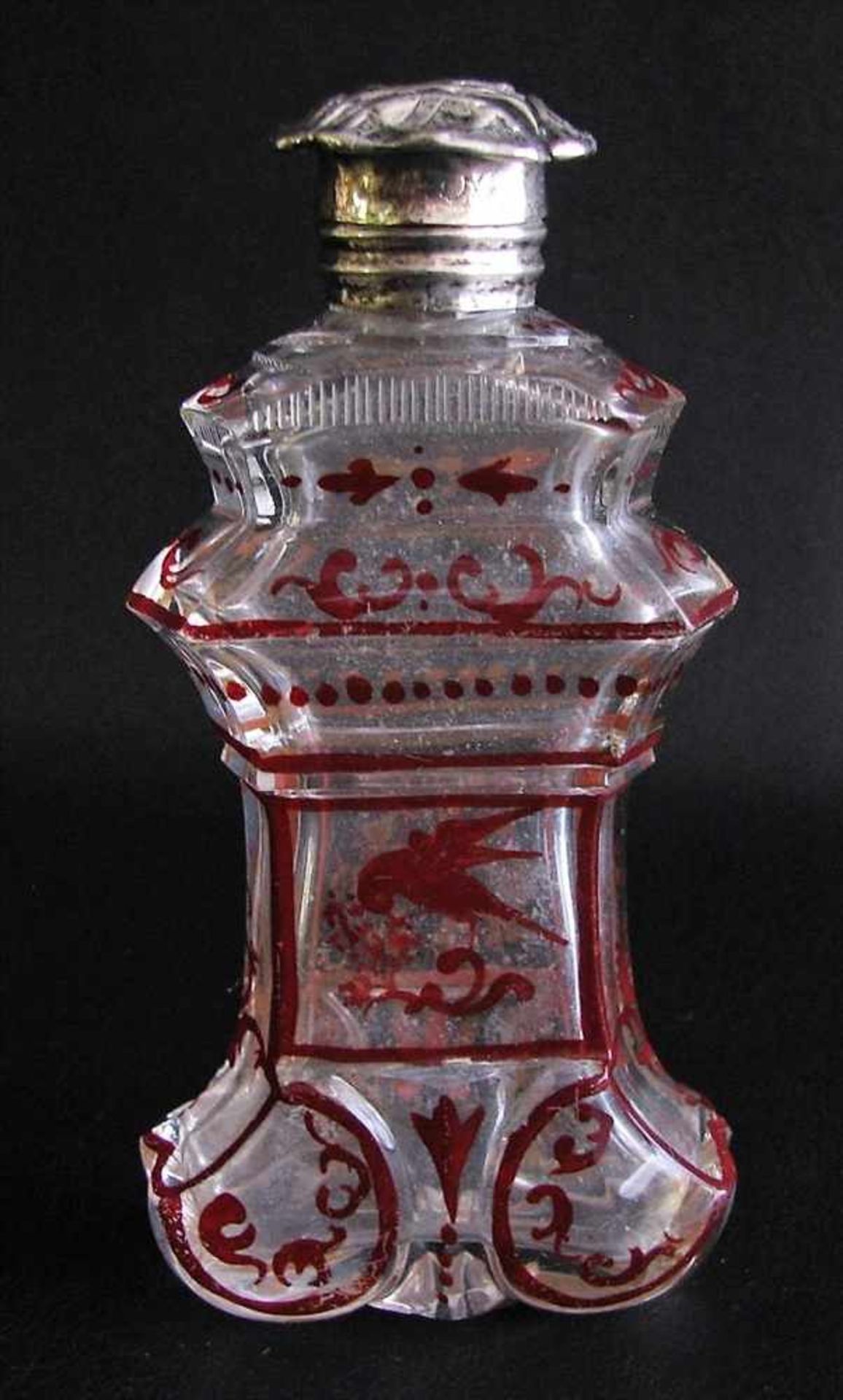 Parfumflakon mit Silberdeckel, Biedermeier, Böhmen, um 1830/40, Glas mit Rubinmalerei, 10 x 5 x 2, - Image 2 of 2