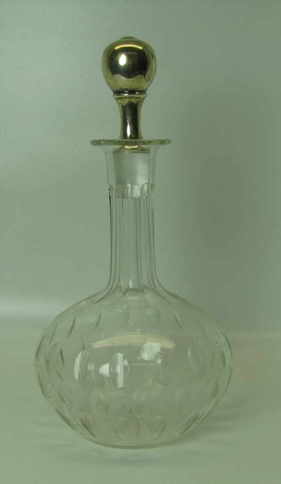 Karaffe mit Stöpsel, um 1900, Bleikristall beschliffen, Stöpsel Silber, h 30 cm, d 15 cm.