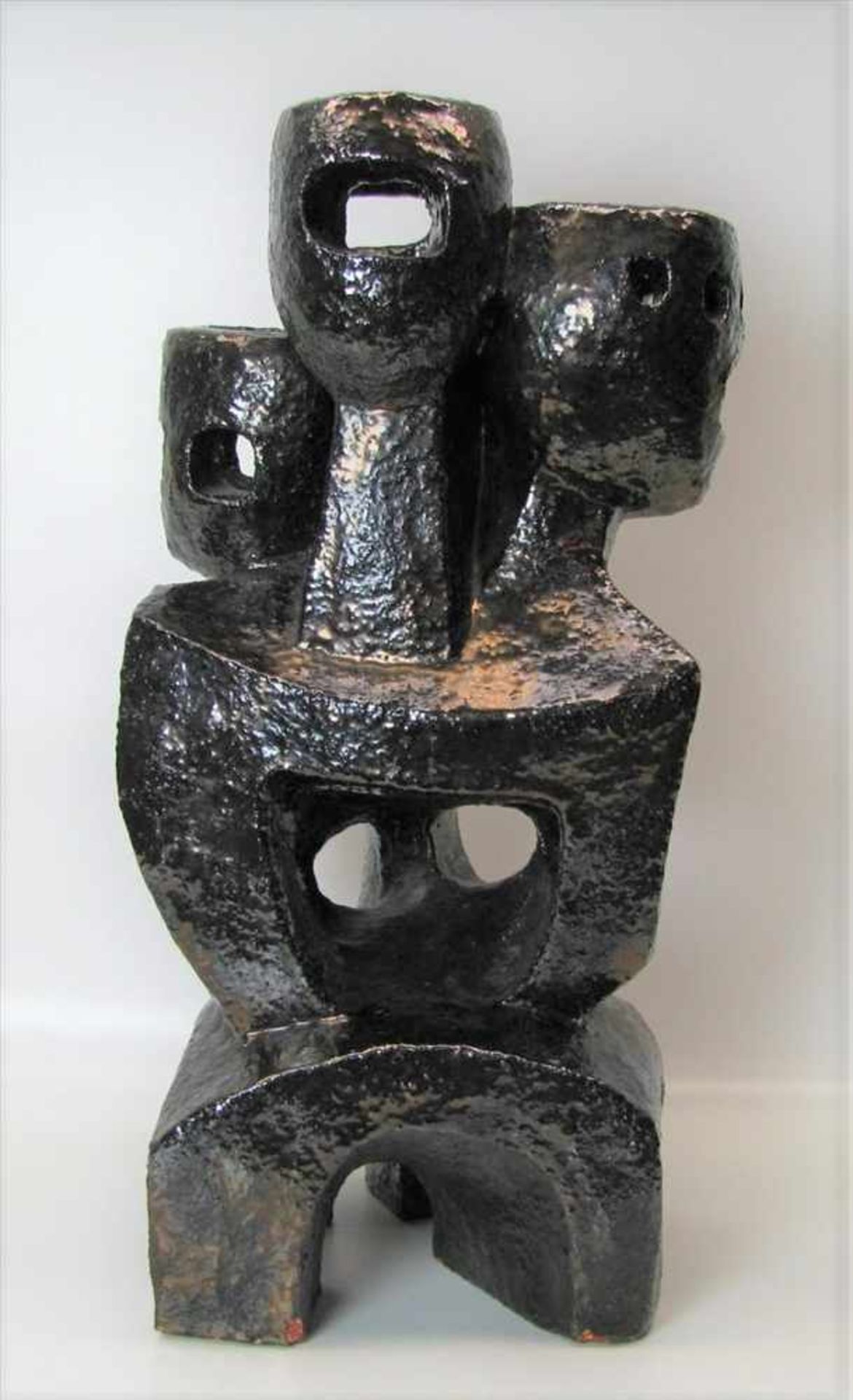 Unbekannter Bildhauer, Kubistische Tonskulptur, "Fünf Personen", Ton irisierend glasiert, Best. am - Image 2 of 3