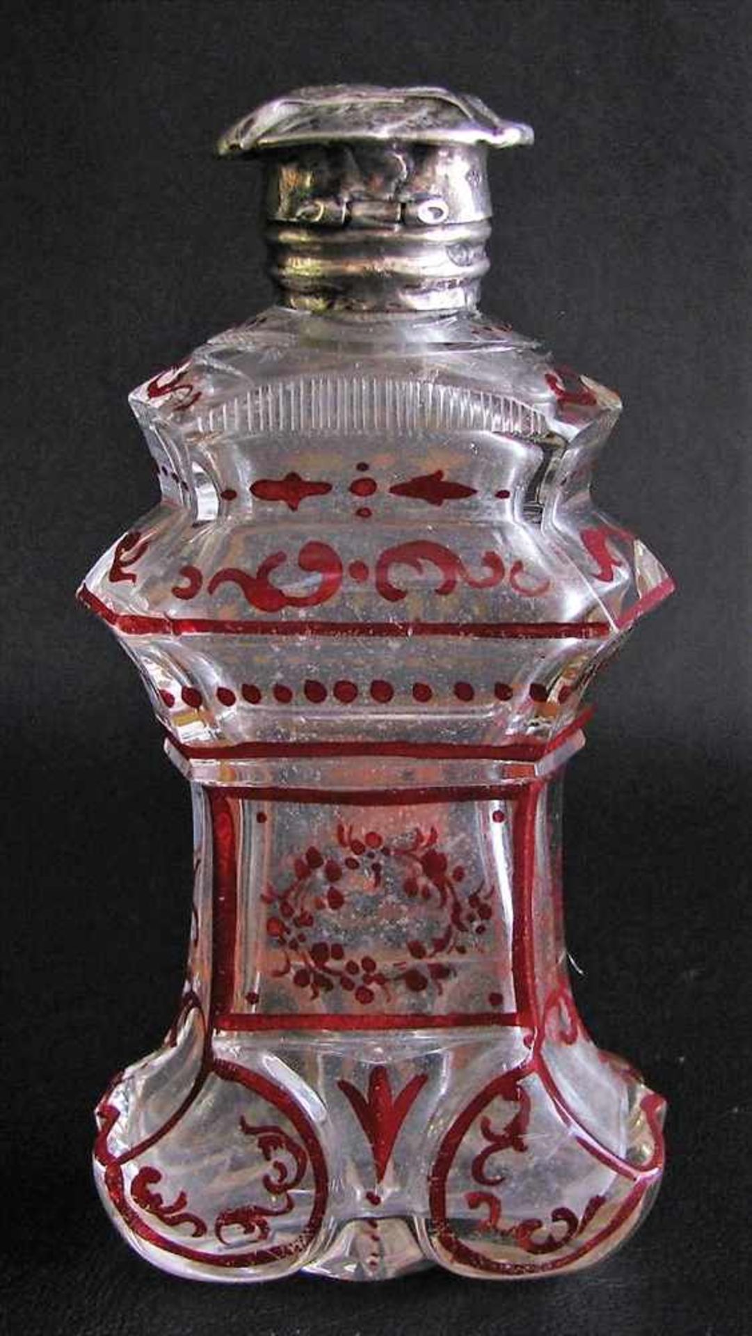 Parfumflakon mit Silberdeckel, Biedermeier, Böhmen, um 1830/40, Glas mit Rubinmalerei, 10 x 5 x 2,
