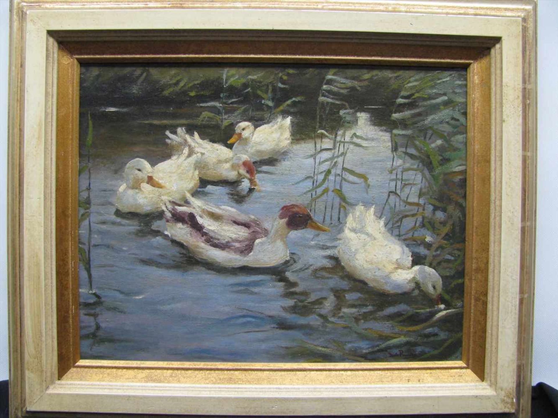Ruiter, M. de, Belgischer Tiermaler der 1. Hälfte des 20. Jahrhunderts,"Enten am Fluss", re.u.sign.,