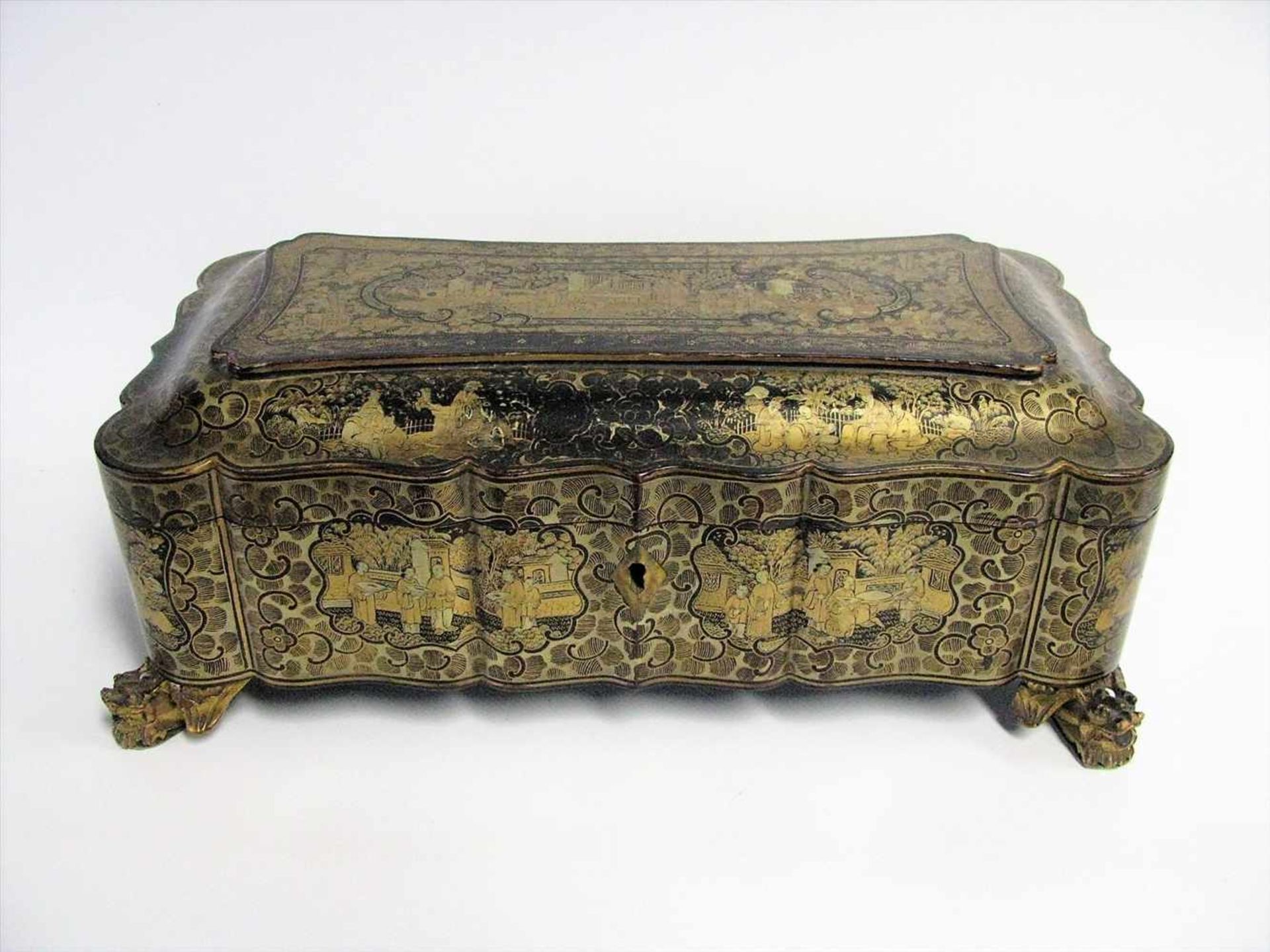 Spieldose/Schatulle, China, 19. Jahrhundert, Chinalack mit feinster Goldmalerei, 8