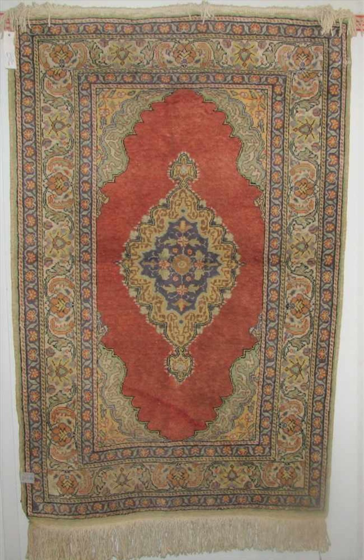 Kayseri, Persien, Seide auf Wolle, alt, ca. 134 x 88 cm.