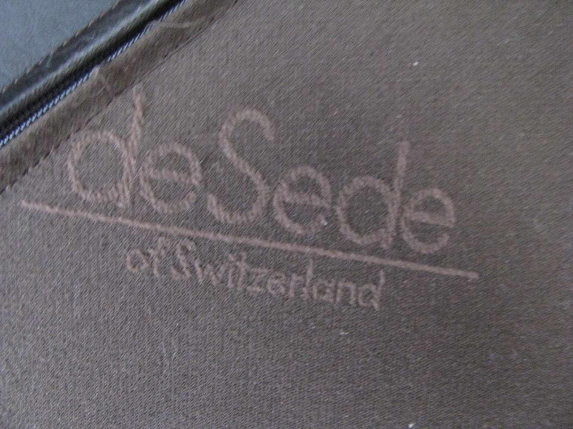 Designer-Sofa, De Sede, Modell DS 2011, Zweisitzer, schwarzes Leder, 81 x 190 x 80 cm.- - -19.00 % - Image 3 of 3