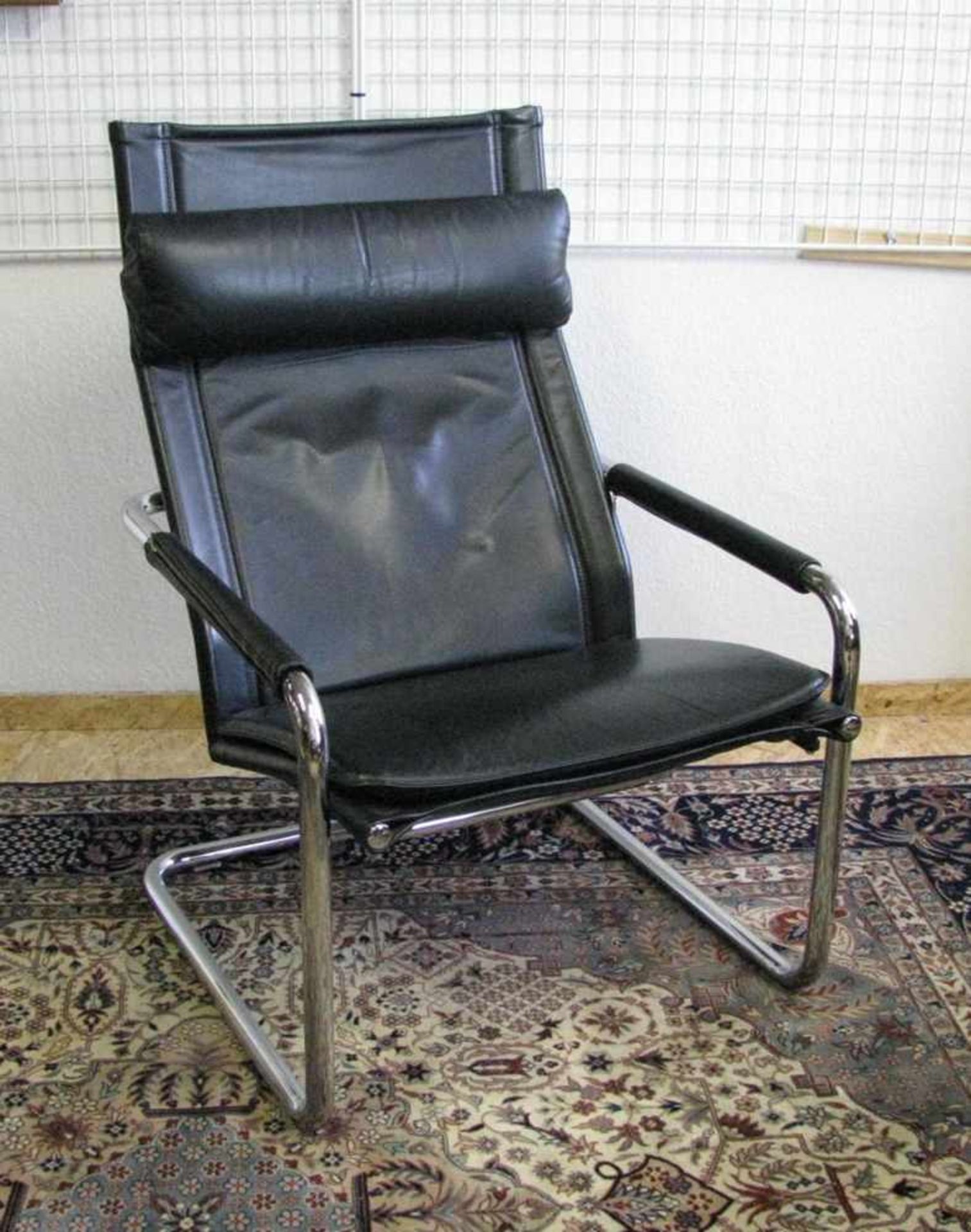 Lounge Chair, Heinrich Pfalzberger/Basel, Chrom, Leder, bewegliche Rückenlehne, 99 x 67 x 73