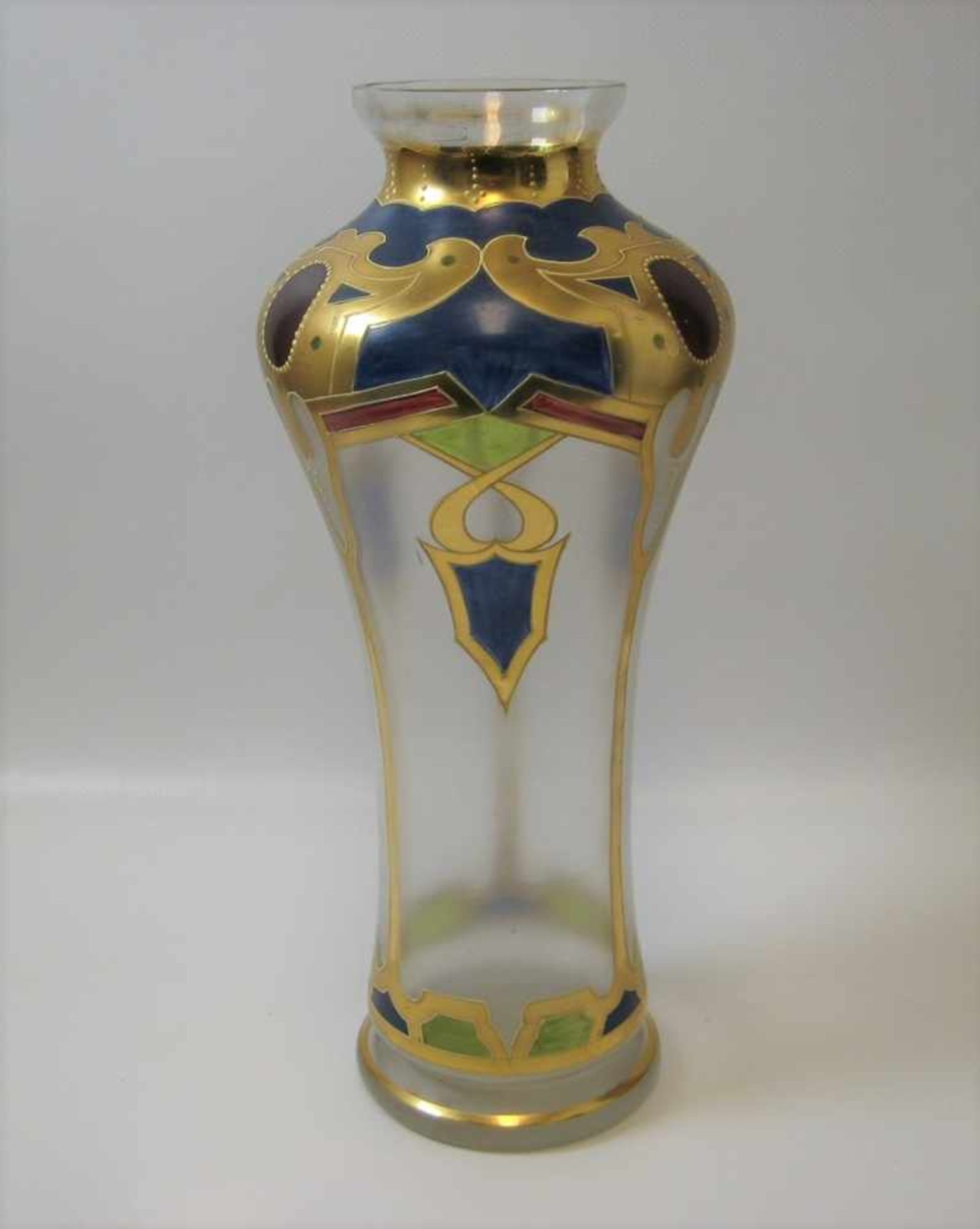 Vase, Jugendstil, Österreich, um 1900, Glas mit polychromer und Goldbemalung, h 34 cm, d 14