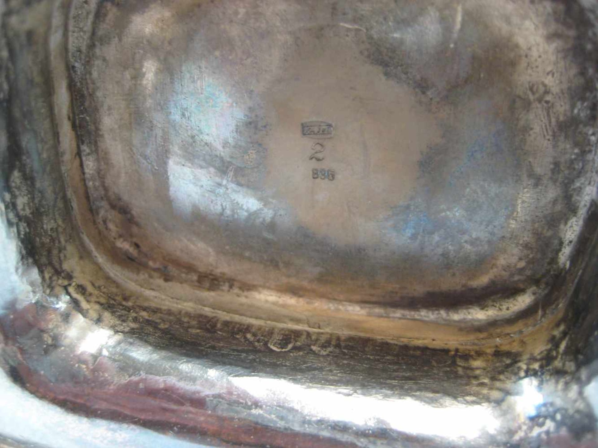 Teekanne, Empire, Knauf in Form einer Schlange, 835er Silber, gepunzt, 676 g, Holzgriff, 21 x 27 x - Image 2 of 2