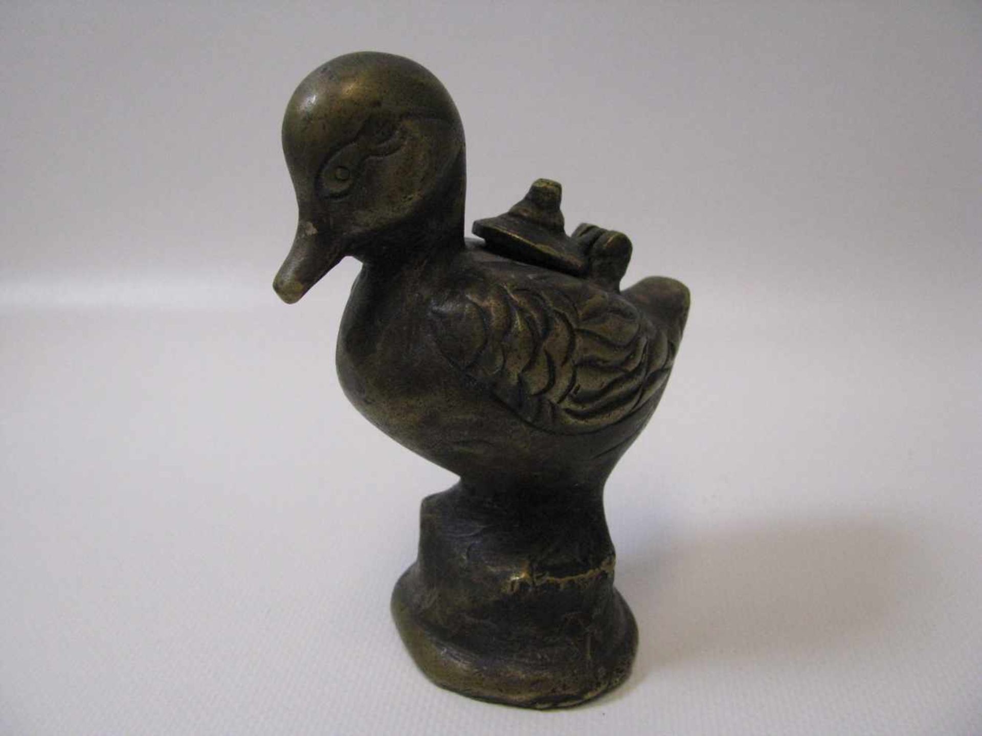 Weihrauchgefäß in Form einer Ente, Tibet/Nepal, Bronze, 12 x 9,5 x 5,5 cm.- - -19.00 % buyer's