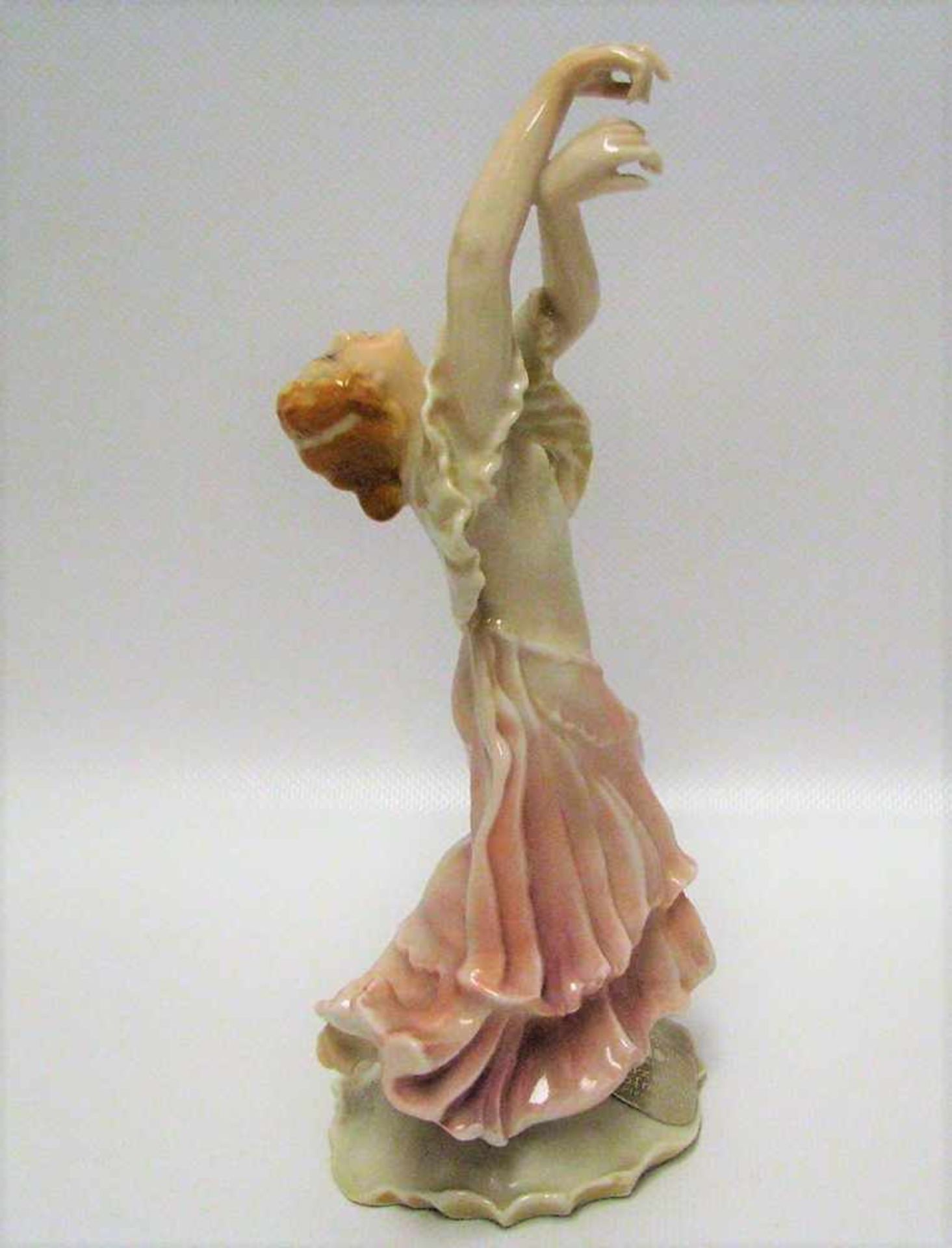 Porzellanfigur, Tänzerin, Thüringen, Ens, 1920er Jahre, Weißporzellan mit polychromer Bemalung, - Bild 2 aus 2