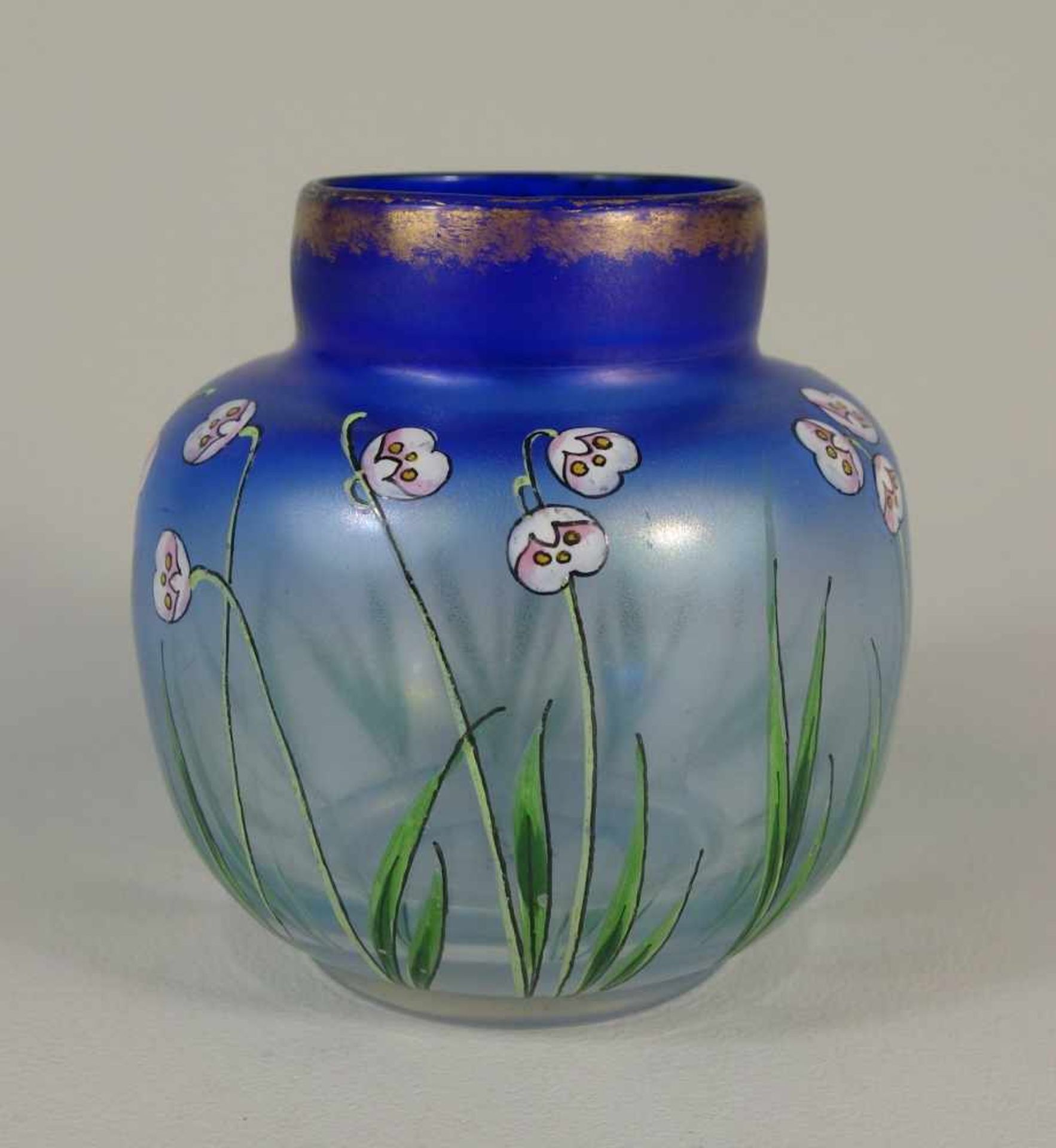 Kleine Vase, Raffinerie und Glasfabrik Fritz Heckert, Petersdorf, um 1895/1900ovoider Klarglaskorpus