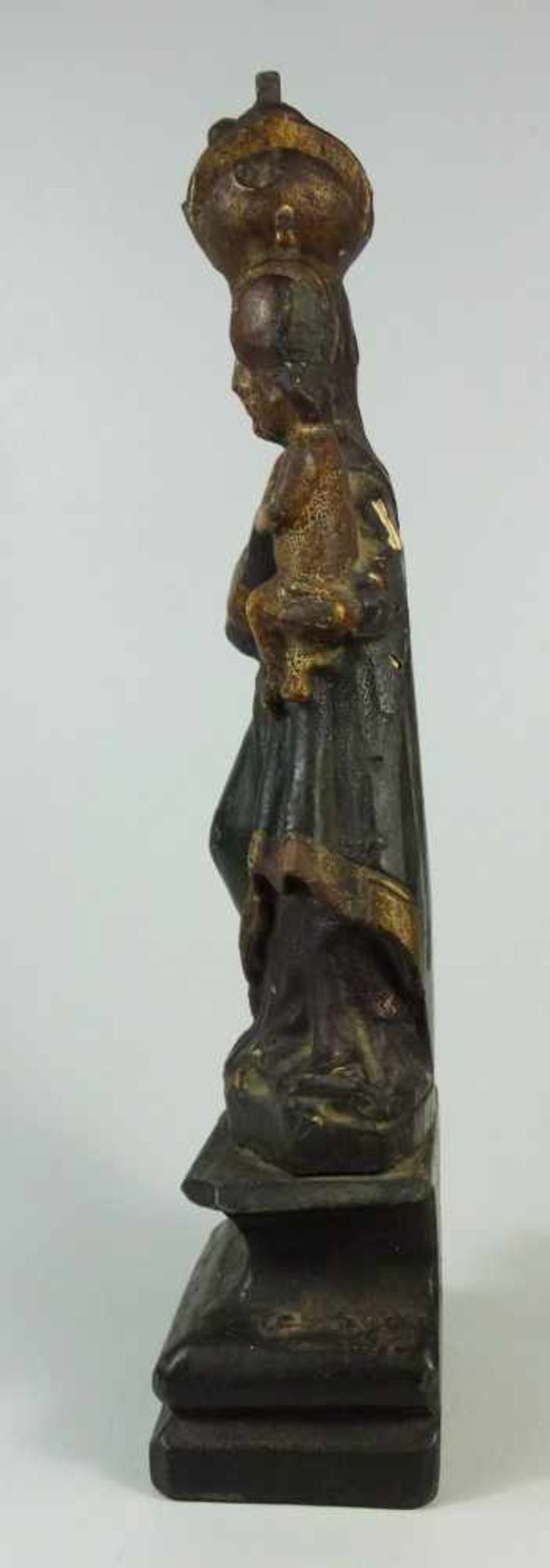 Gottesmutter mit Christuskind, 19.Jh.Holzschnitzerei, polychrom gefasst, 2-tlg., HBT 34*10,5*7cm - Image 2 of 5