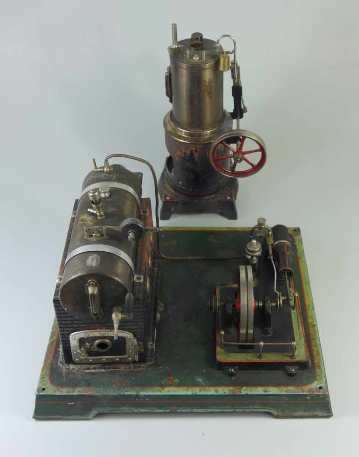 Konvolut: 2 Dampfmaschinen und 10 Antriebsmodelle, überwiegend 50er Jahre und früherstehende - Bild 4 aus 4