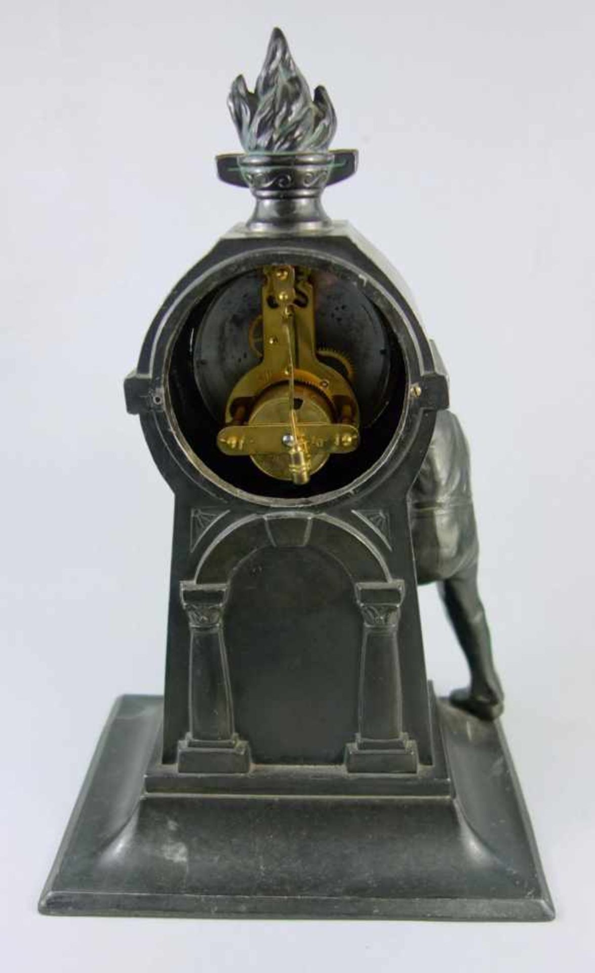 Jugendstil-Tischuhr, "Die Glocke", um 1910Weißmetall, geschwärzt, vollplastische Figur eines - Bild 2 aus 4