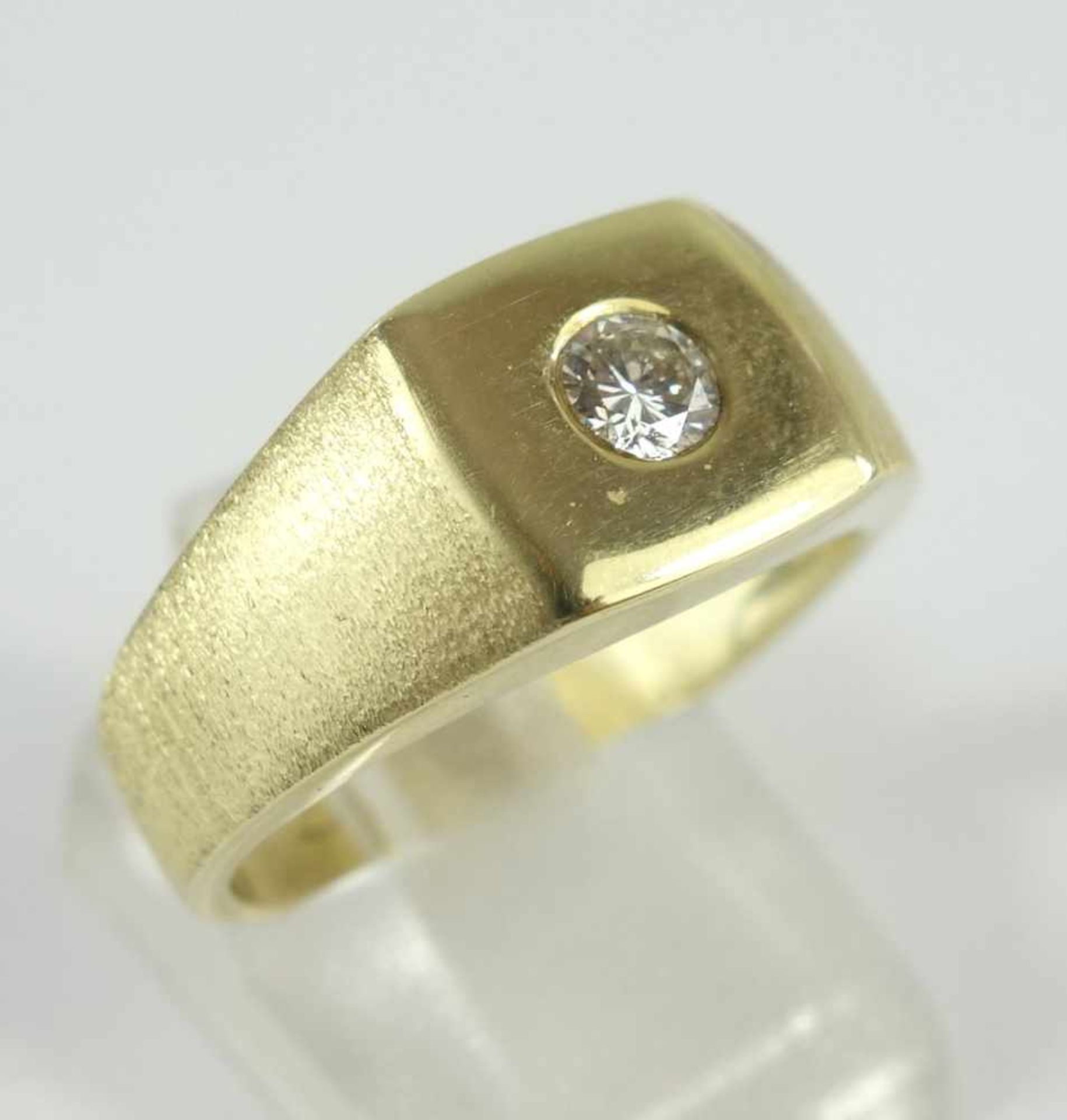 Dia.- Brillant -Ring, 585er GoldGew.6,41g, in Glanzgold eingearbeiteter Dia.-Brill., ca.0,20ct,