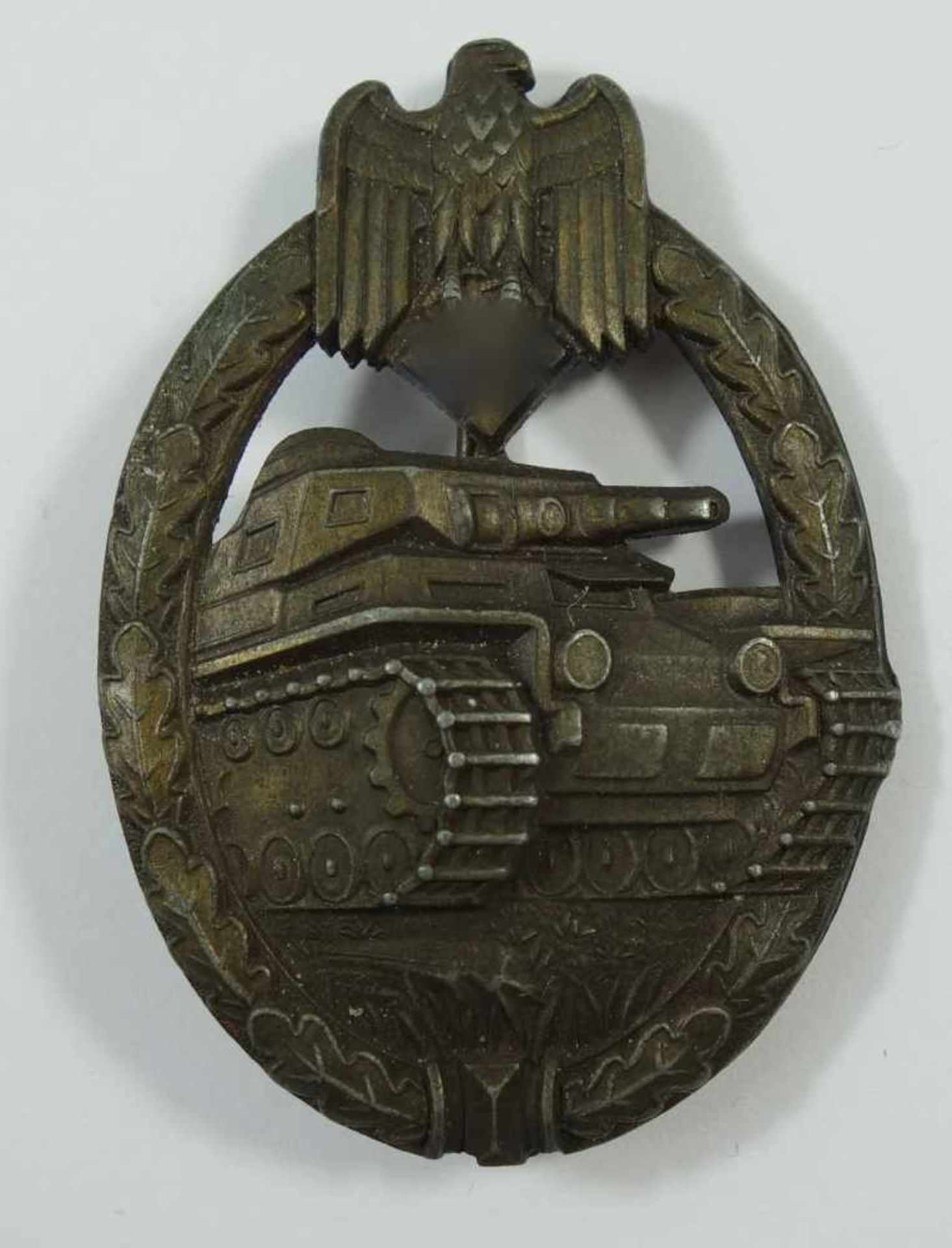 Panzerkampfabzeichen in Bronze, II.WKohne Einsatzzahl, Zink bronziert