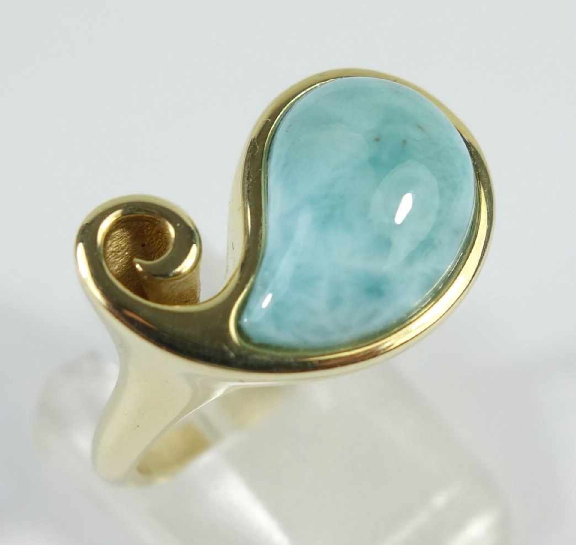 Türkis- Ring, 375er GoldGew.5,30g, tropfenförmiger Cabochon, U.56