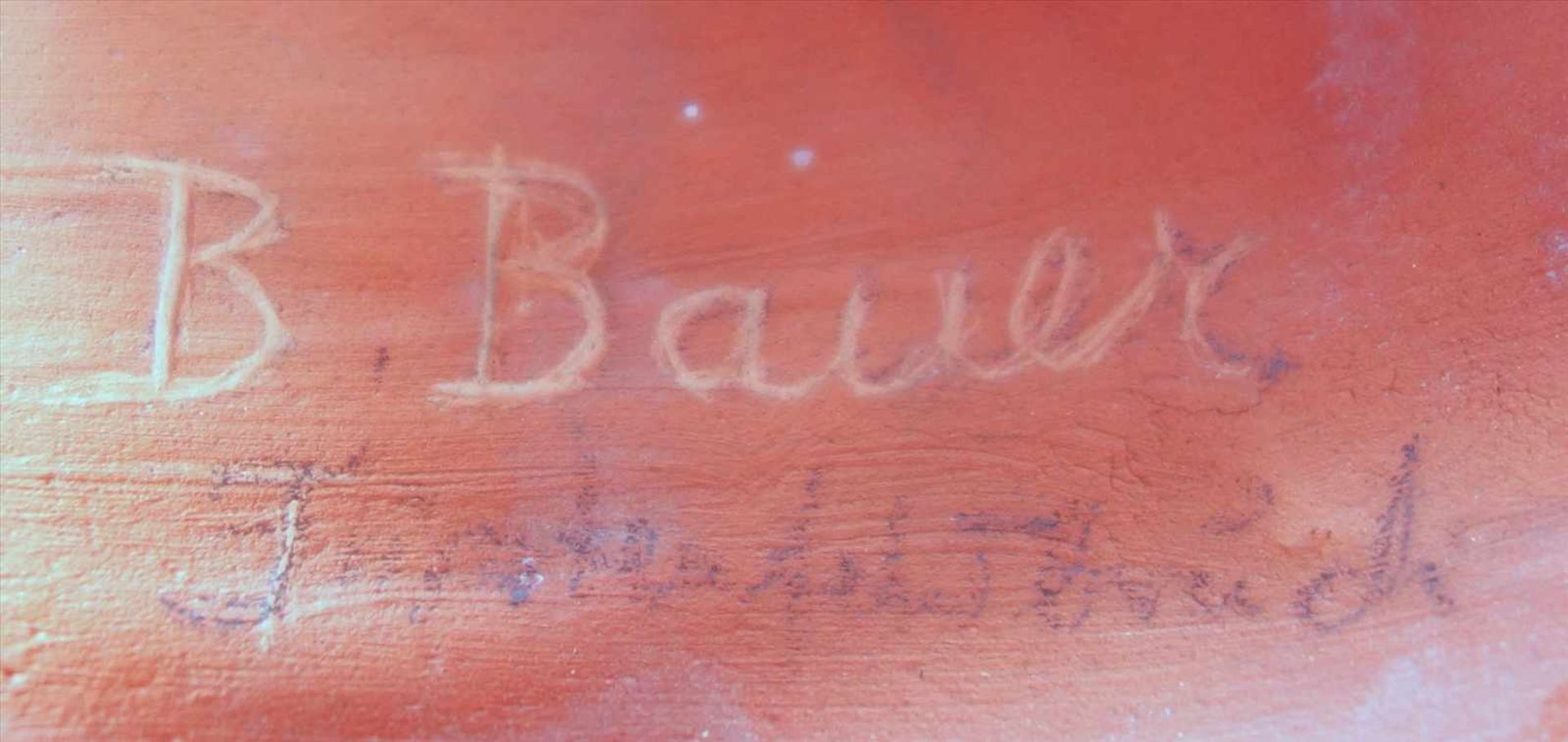 Figur "Frau im Biedermeierkleid", signiert B.Bauer, im Stil der Wiener Keramik, polychrom staffiert, - Bild 2 aus 2