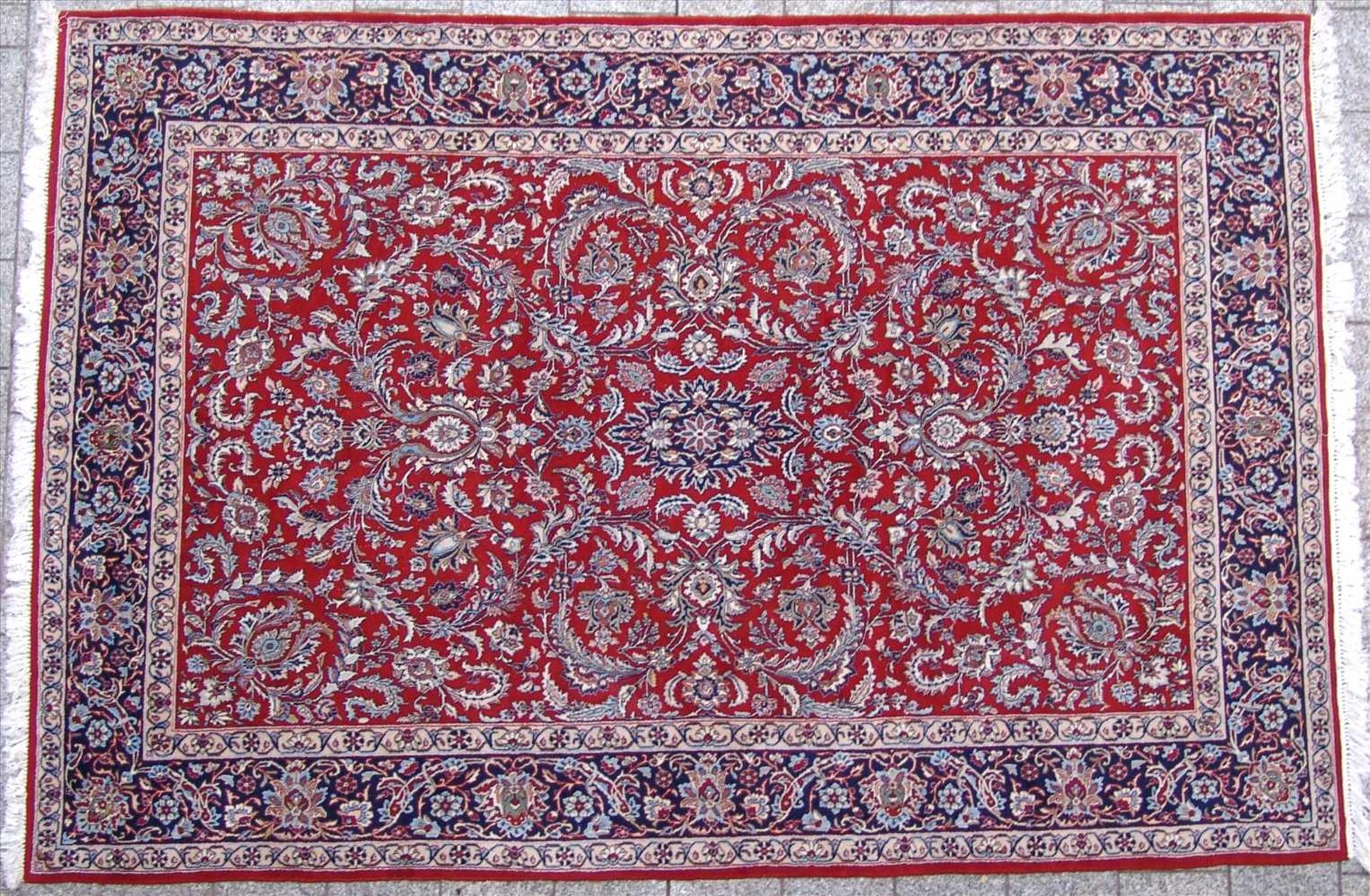 Teppich, Persien, handgeknüpft, rotgründig, florale Muster, 242*360cm, ca.450.000 Knoten