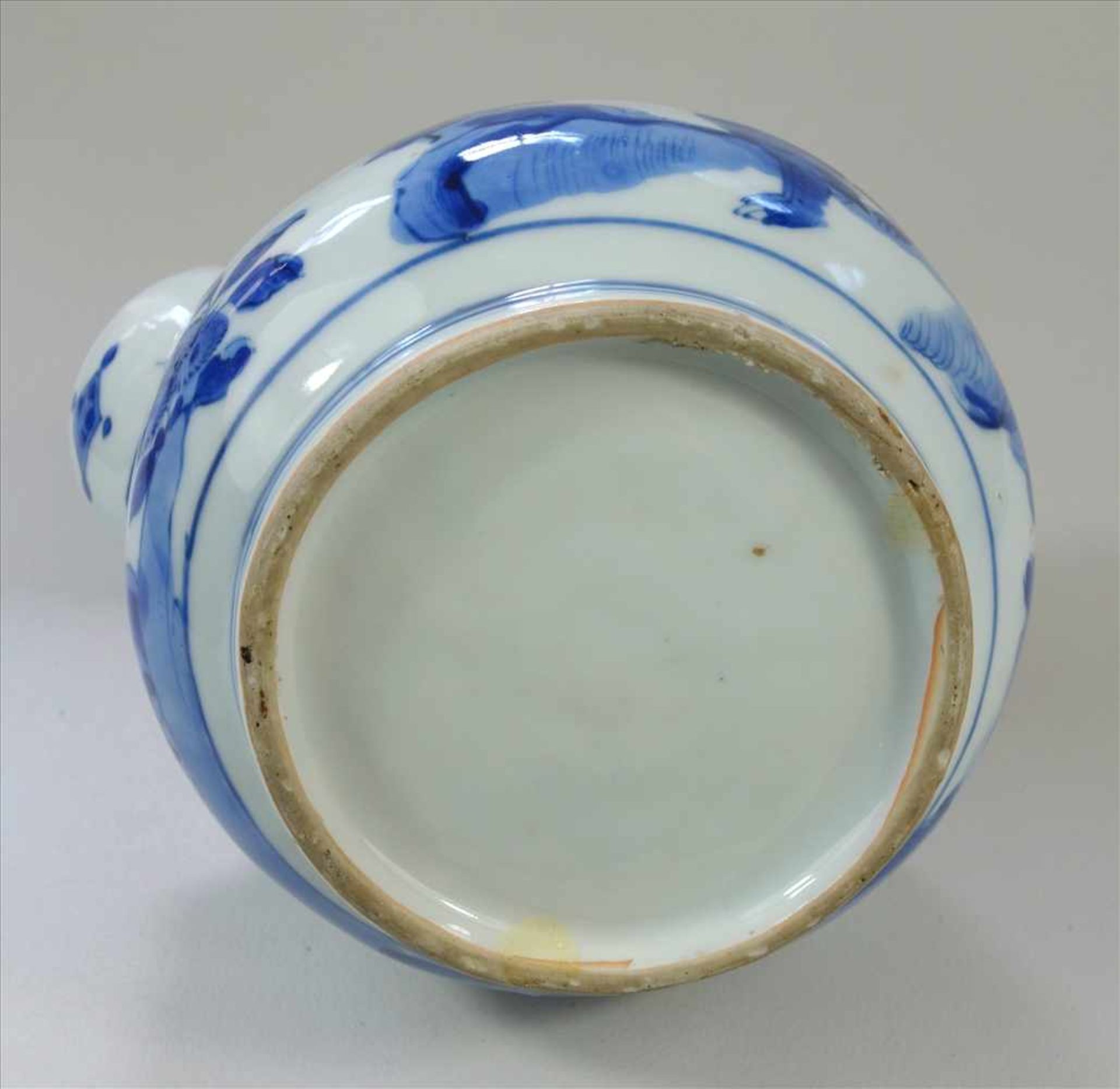 Kendi, wohl Ming, Wanli-Periode, China, 16./17.Jh., weißes Porzellan mit blauer Bemalung, vergoldete - Bild 7 aus 7