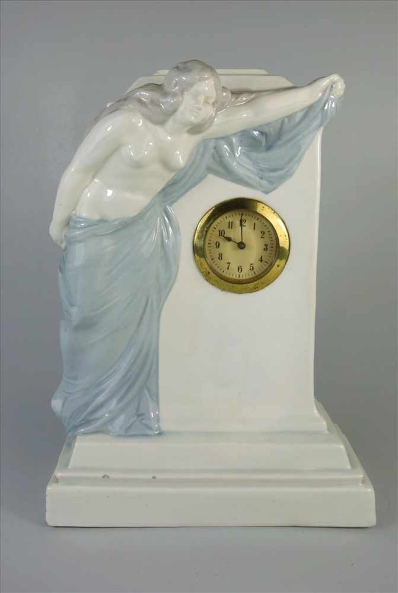 Uhr mit weiblichem Akt, J. Milota (Klentsch/ Klenec / Böhmen), Jugendstil um 1900, grüne Marke: "