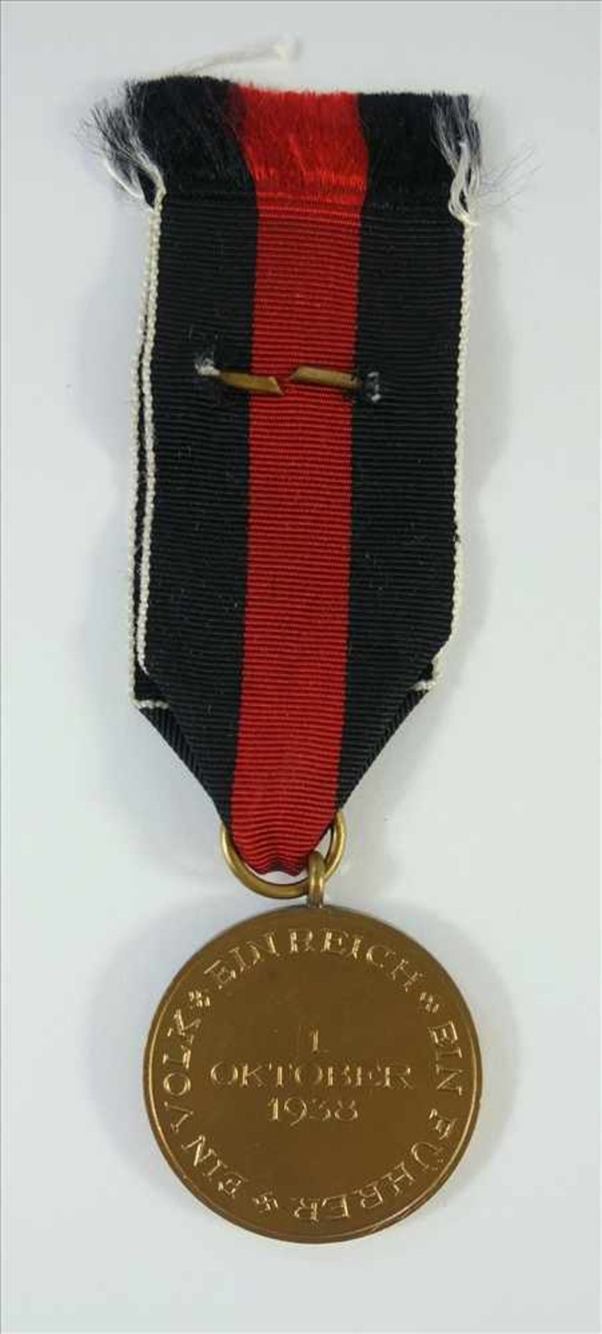 Anschlußmedaille Sudetenland - Medaille zur Erinnerung an den 1. Oktober 1938 mit Bandspange "Prager - Bild 2 aus 2