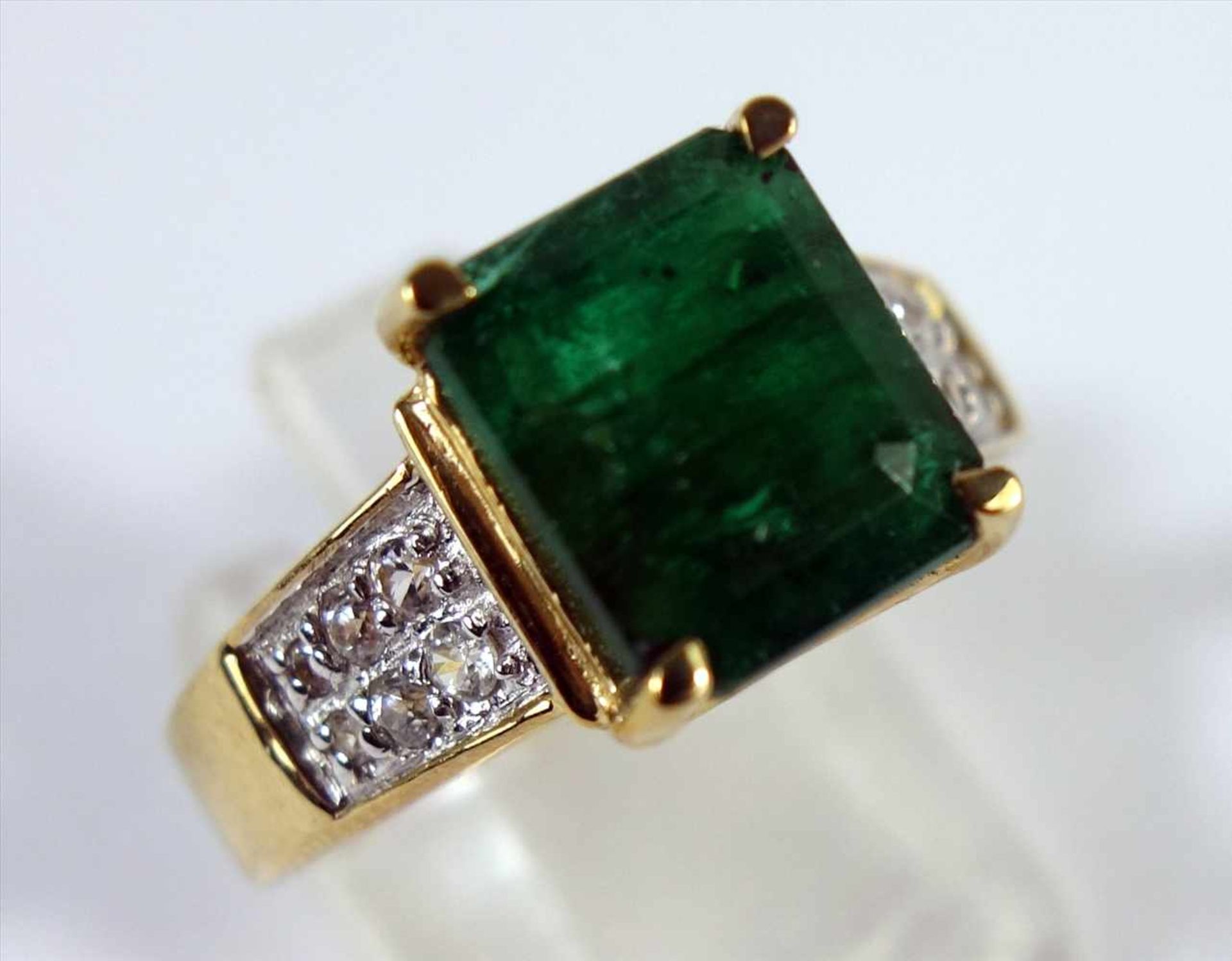 Socoto-Smaragd-Ring, 375er Gold, mit Echtheitszertifikat, Gesamt-Gew.6,12g, brasilianischer