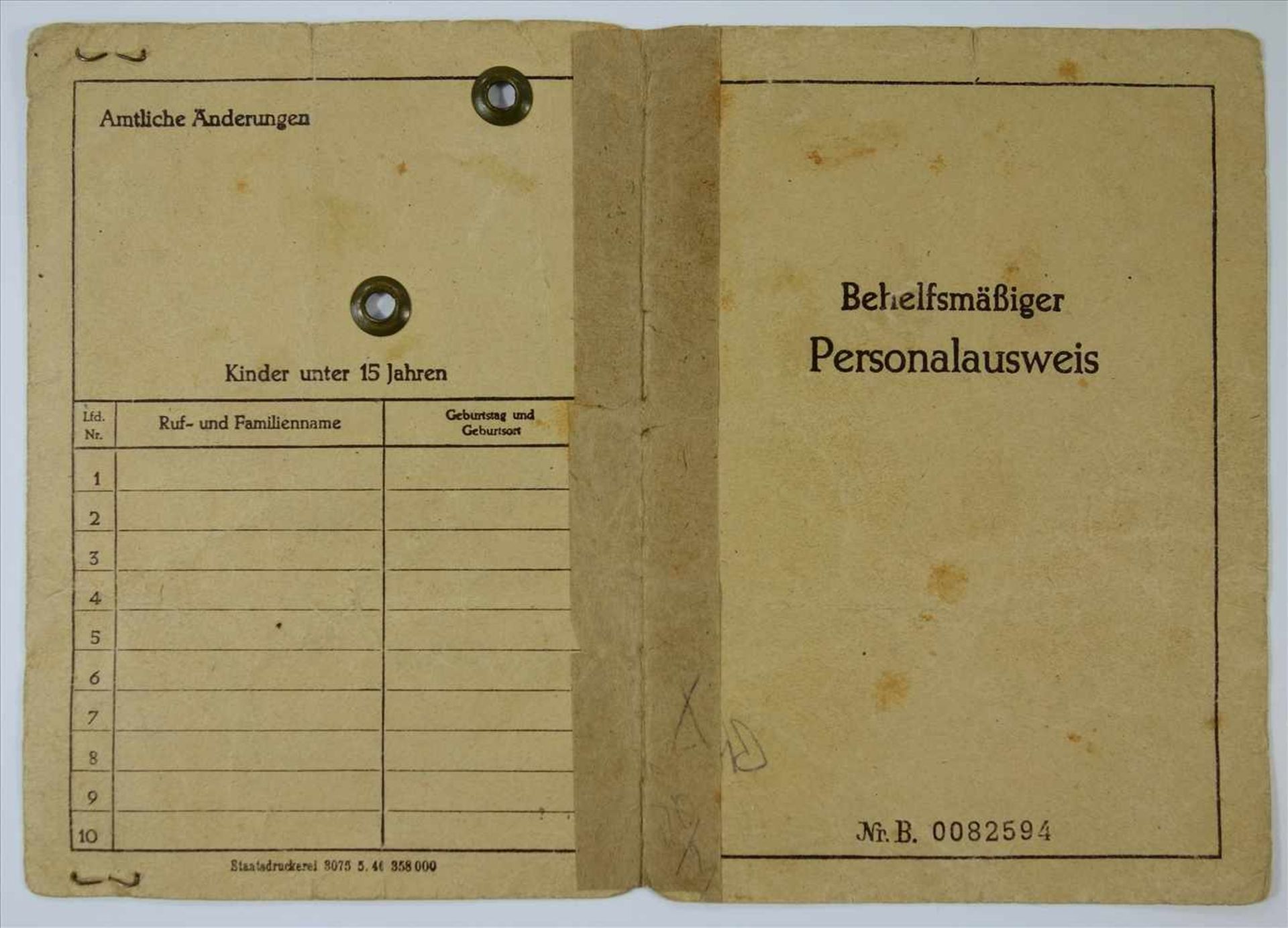 Behelfsmäßiger Personalausweis des Schauspielers Hans Albers, 1946, Original, u.a. mit - Bild 2 aus 2