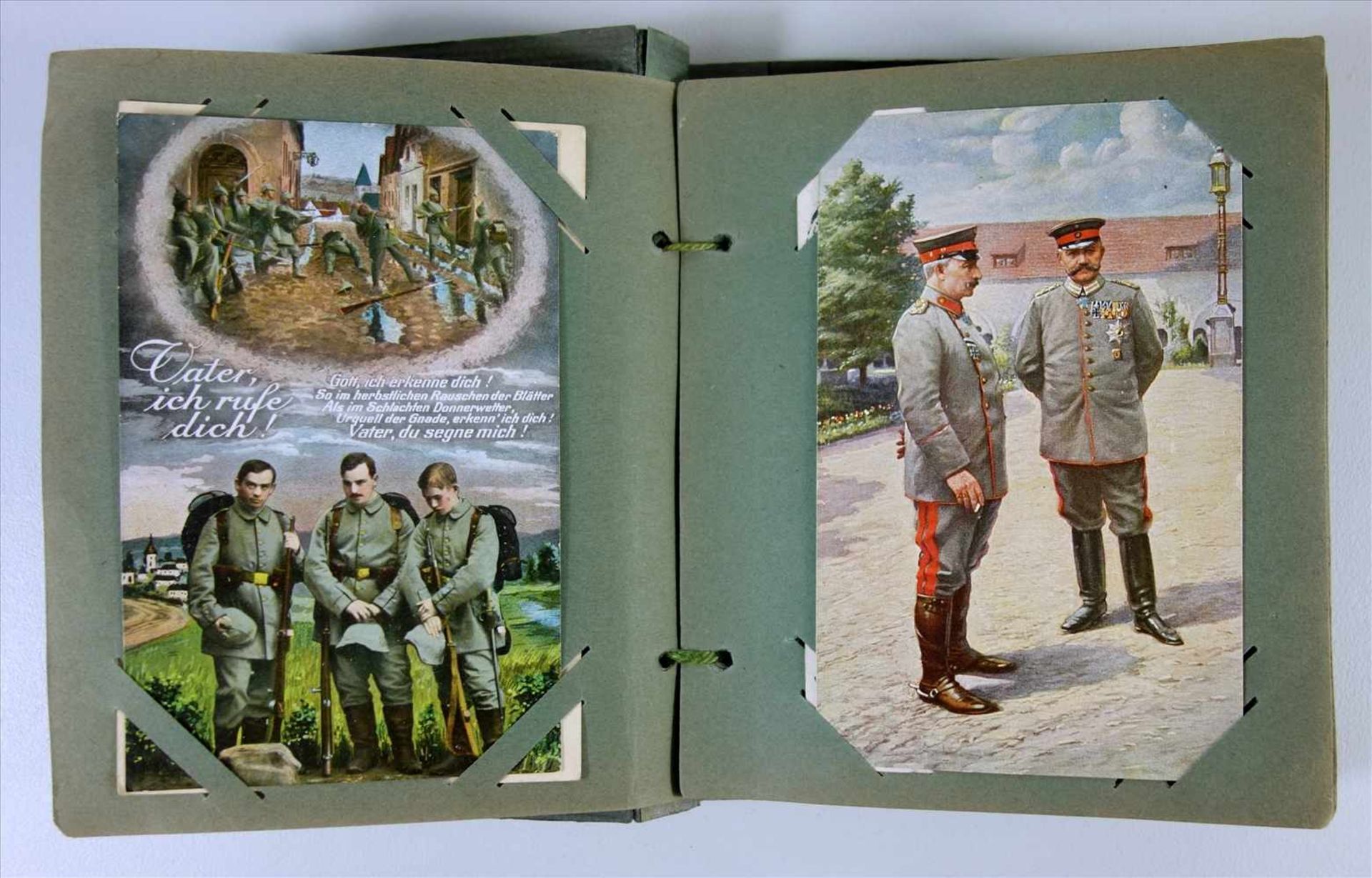 44 Ansichtskarten, I.WK, in patriotischem Steckalbum, ca.1914-1918; überw.gelaufen, farbige und sw - Image 2 of 4