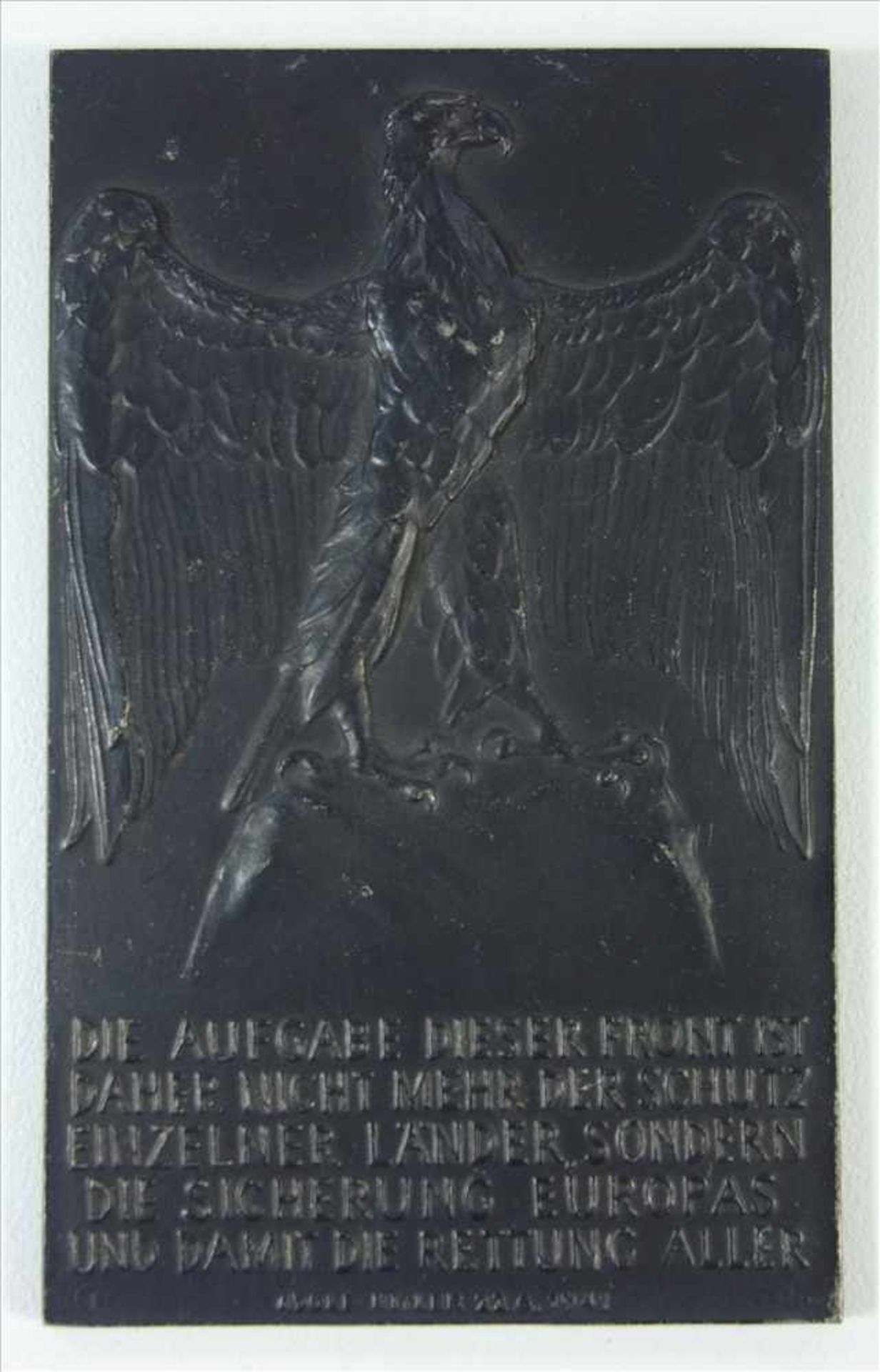 Propaganda-Reliefplakette. Lauchhammer, II.WK, Eisen geschwärzt, mit Hammer-Marke für Lauchhammer