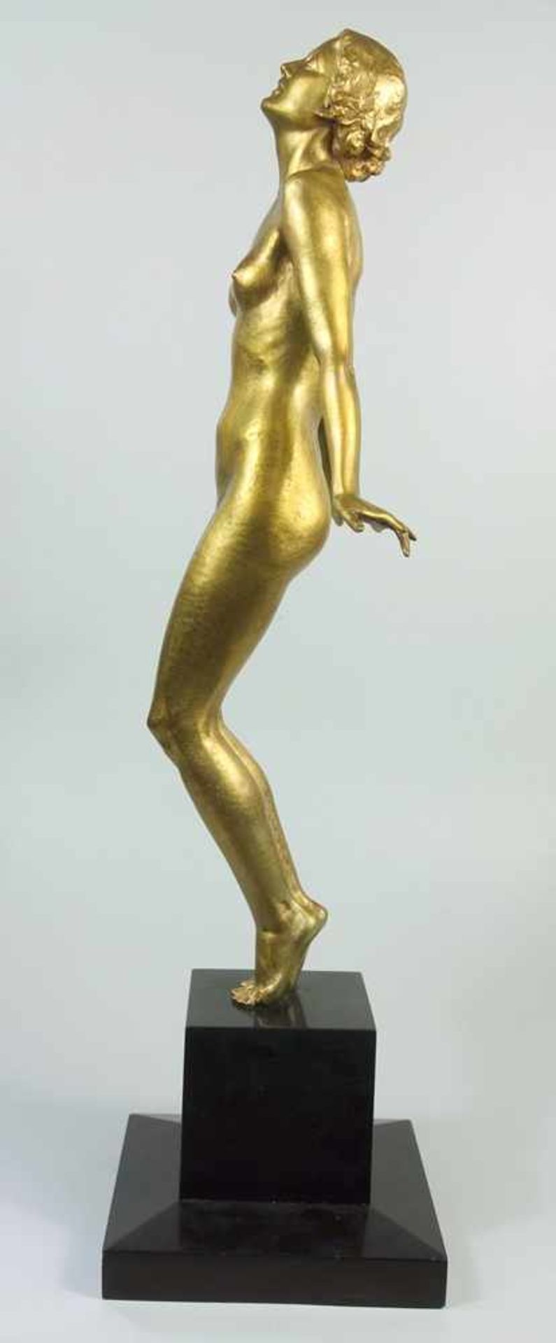 Ferdinand Preiss (1882 Erbach-1943 Berlin) "Frühlingssonne", Art Déco, um 1925, Bronze, golden - Bild 2 aus 10