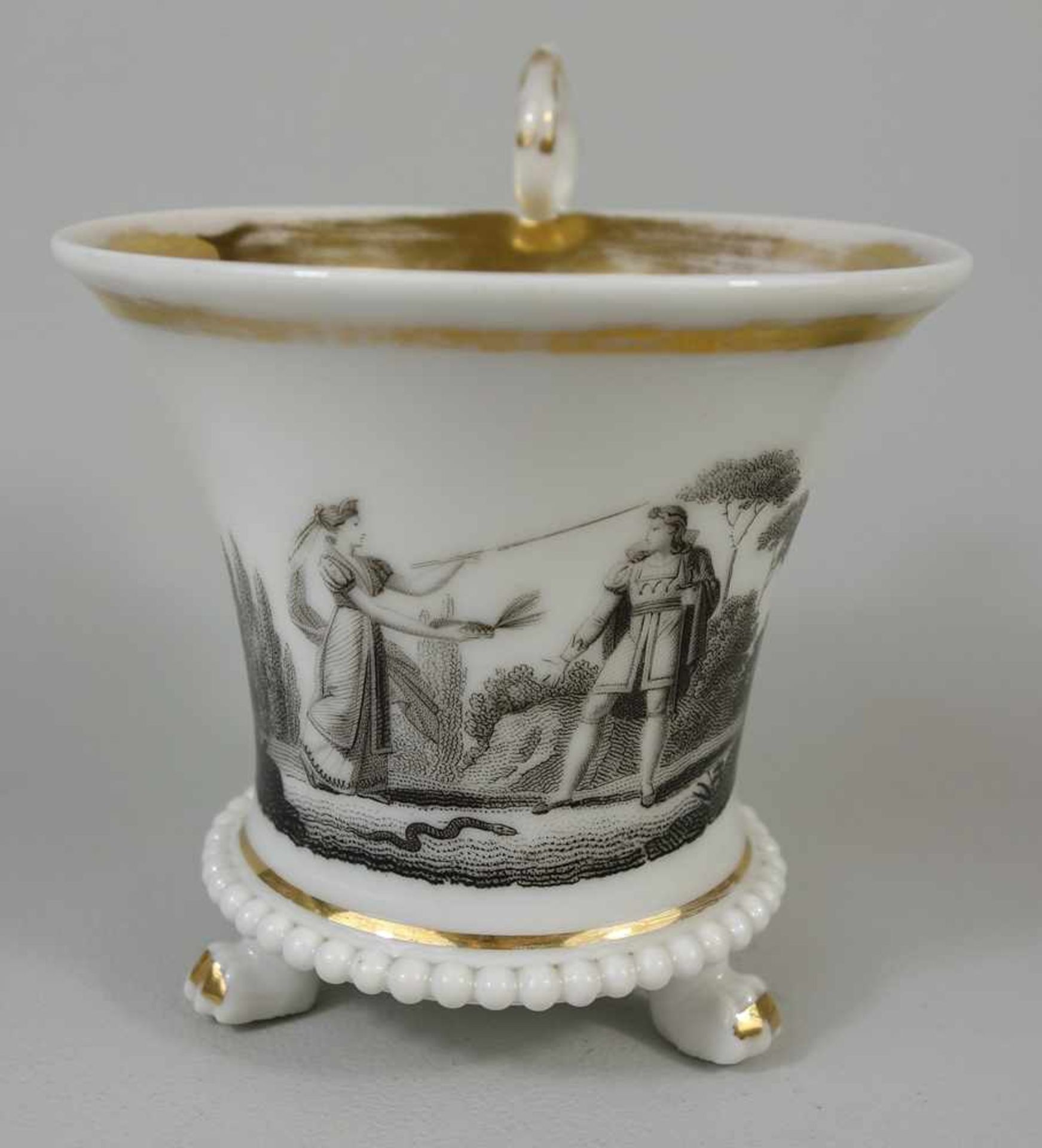 Tasse mit Sepiamalerei und Untertasse, Biedermeier, Tasse mit dreifüßigem Tatzenstand, Kugelrand, - Bild 3 aus 4