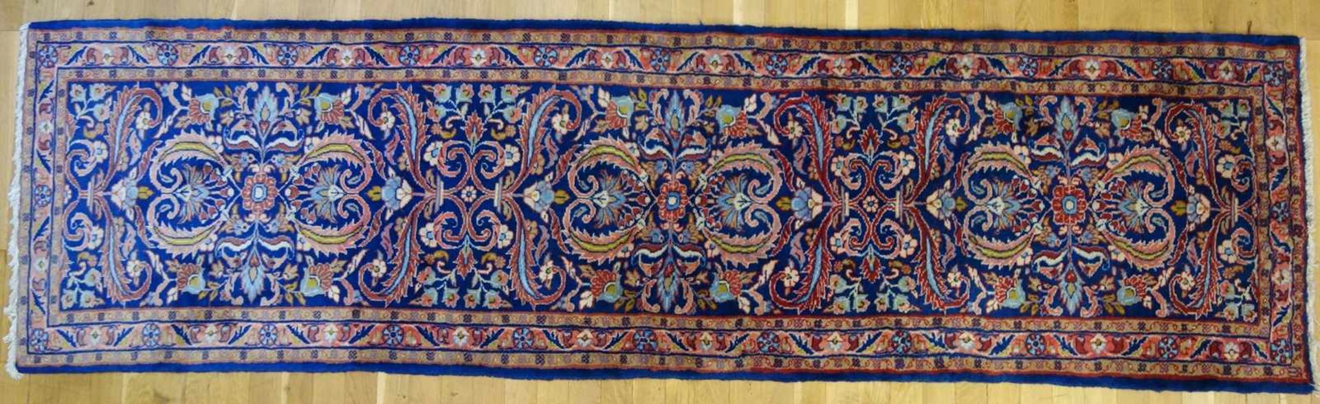 Läufer blau-rot, mit floralem Muster, ca.285*79cm, große Mittelblüten, florale Bordüre,