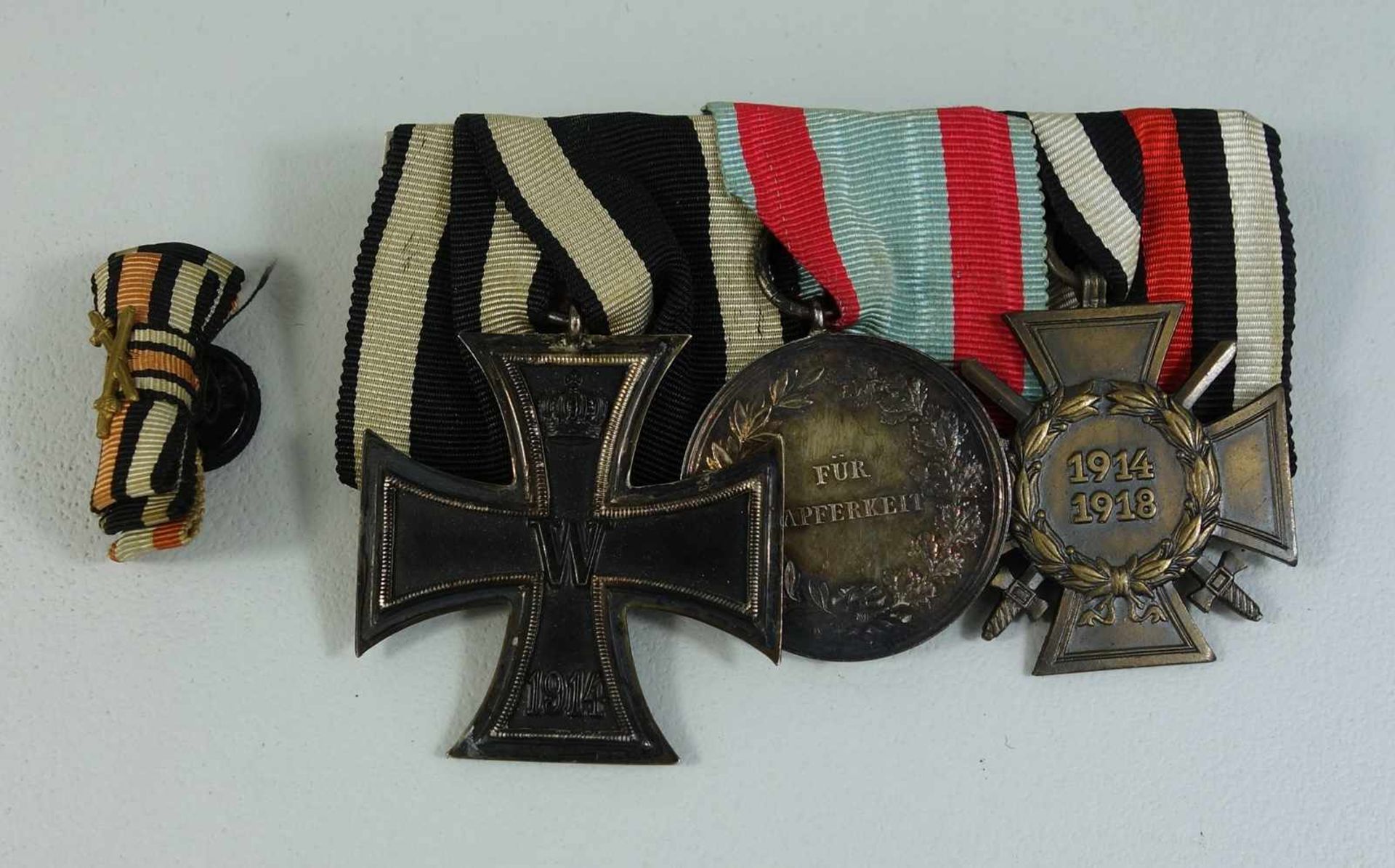 3tlg. Ordensspange und Knopfloch-Miniatur, 1. Weltkrieg: Eisernes Kreuz 2. Klasse am Kämpferband /