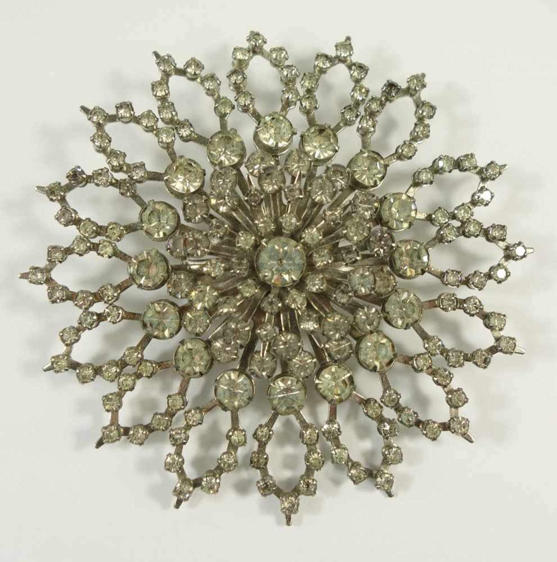 Strassbrosche, vermutl. amerikanischer Modeschmuck, D.9cmRhinestone brooch, prob. american costume