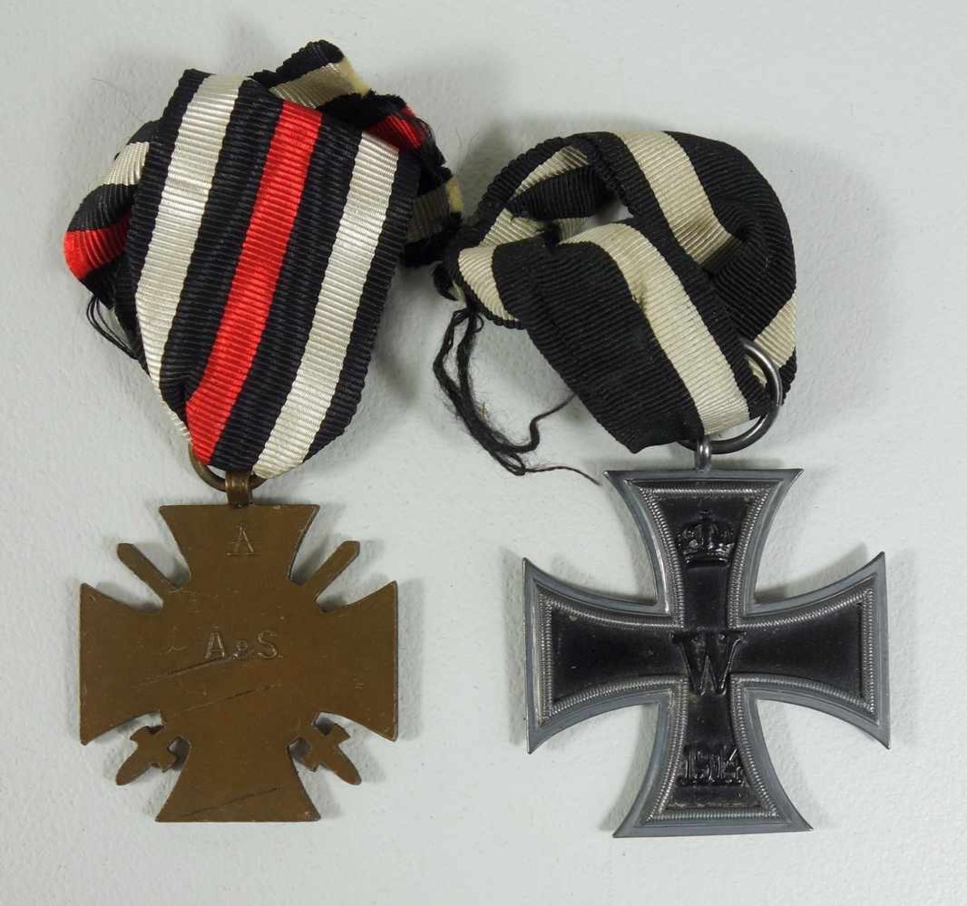 2 Orden, I.WK, 1*Ehrenkreuz für Frontkämpfer mit Schwertern (am Band), 1*Eisernes Kreuz, 2. - Bild 2 aus 2