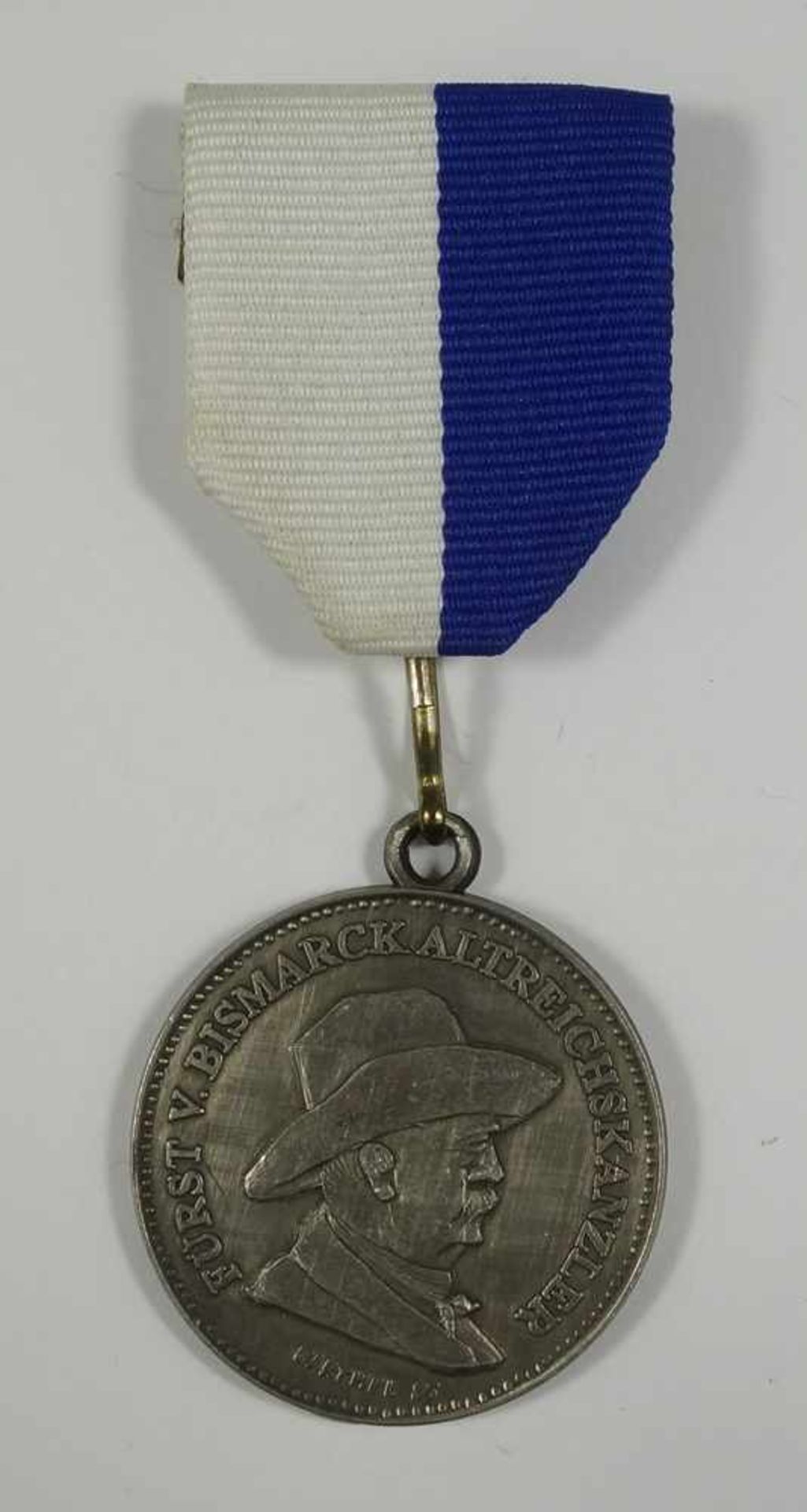 Schützenmedaille "50. Jubiläumsschießen Atzendorf 1911", vorderseitig Fürst v. Bismarck, am