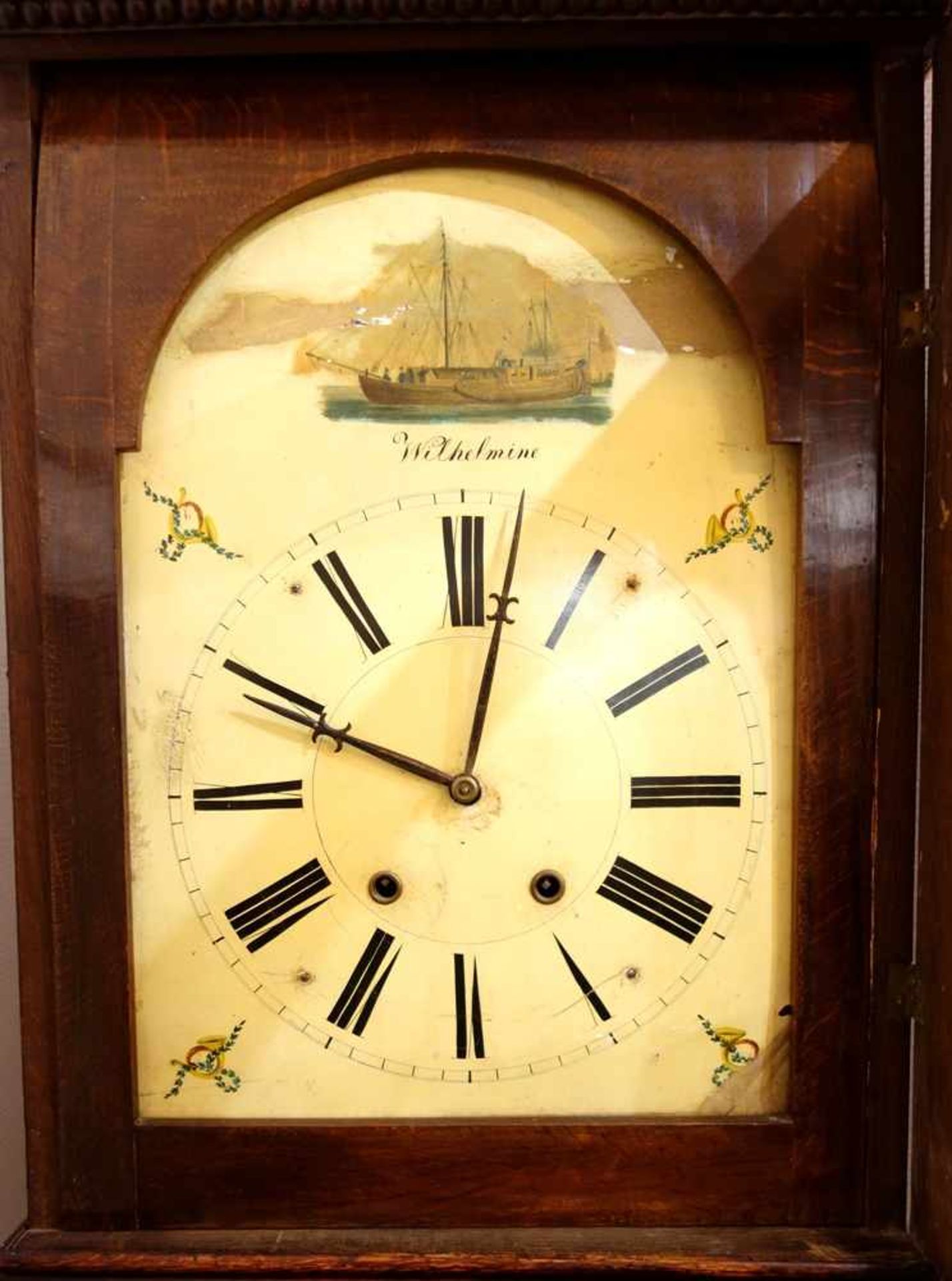 Standuhr, sog. "Longcase Clock", England, 1. Hälfe 19.Jh., Eichengehäuse, schauseitig mit zarten - Bild 2 aus 3