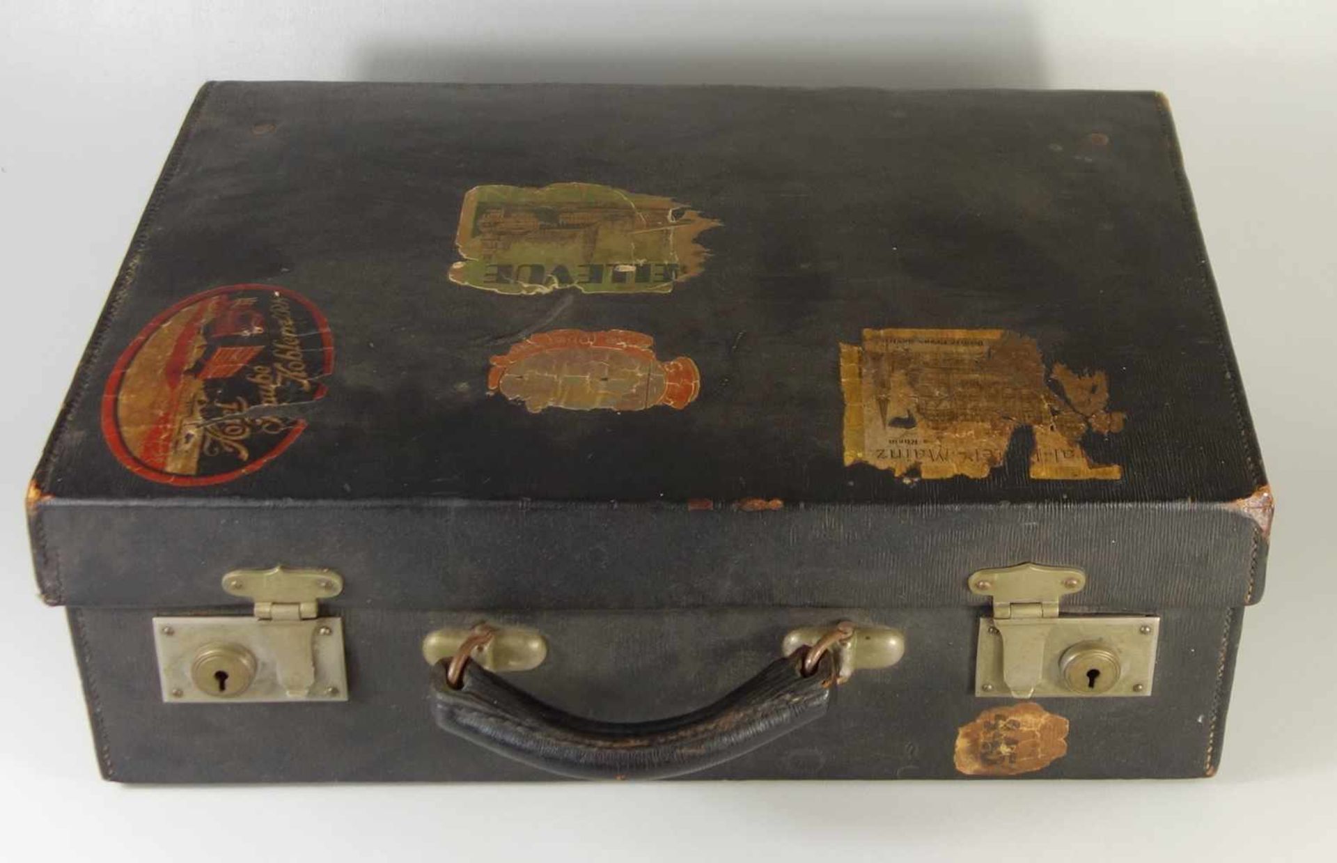 Reise-Necessaire-Koffer, Deutschland, 1920er Jahre, 8 Kristallgefäße mit Verschlüssen und eine - Bild 2 aus 8