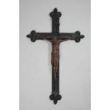 Kruzifix mit Corpus Christi, Holz, Kreuz in ebonisiertem Holz, Korpus Christi auf das Kreuz