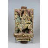 Holzrelief, Thailand, Bauteil, Reste alter Fassung, reitende Gottheit, Maße 16 x 11 x 3 cm