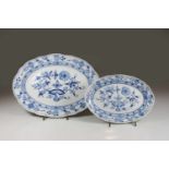 2 Beilagenschalen, staatl. Meissen, blaue Schwertermarke unter Glasur, 3. Wahl, Form: Neuer