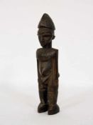 Statue eines MannesHolz, vollrund geschnitzt, Lobi, Burkina Faso 1. Hälfte 20. Jahrhundert, Höhe