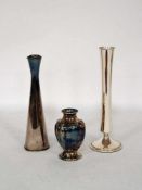 3 Vasen835er bzw. 925er Silber, Höhe bis zu 18 cm, Gewicht 244g