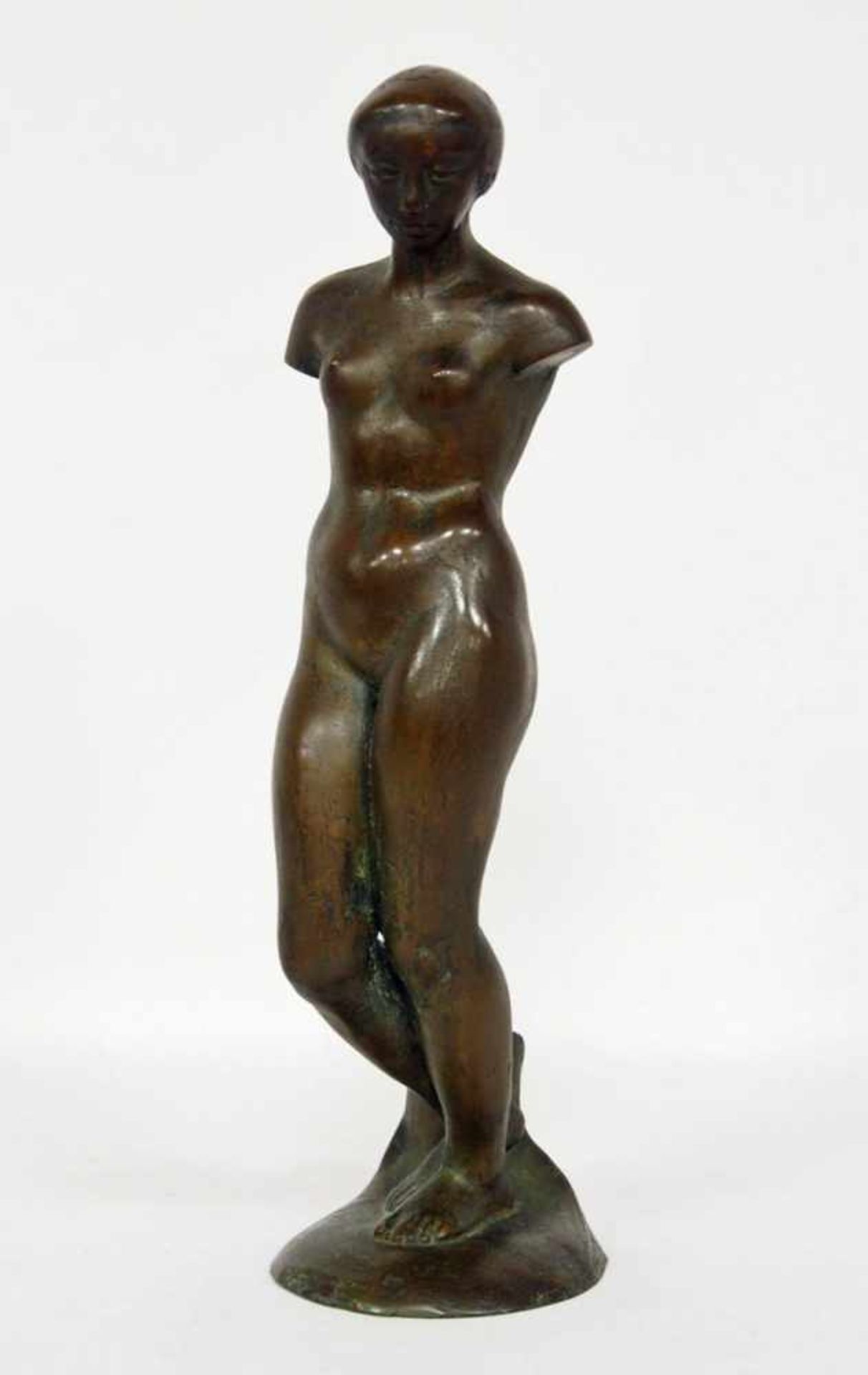 RÖHRIG, Karl1886-1972Torso eines nackten MädchensBronze, signiert und datiert 1920 auf der