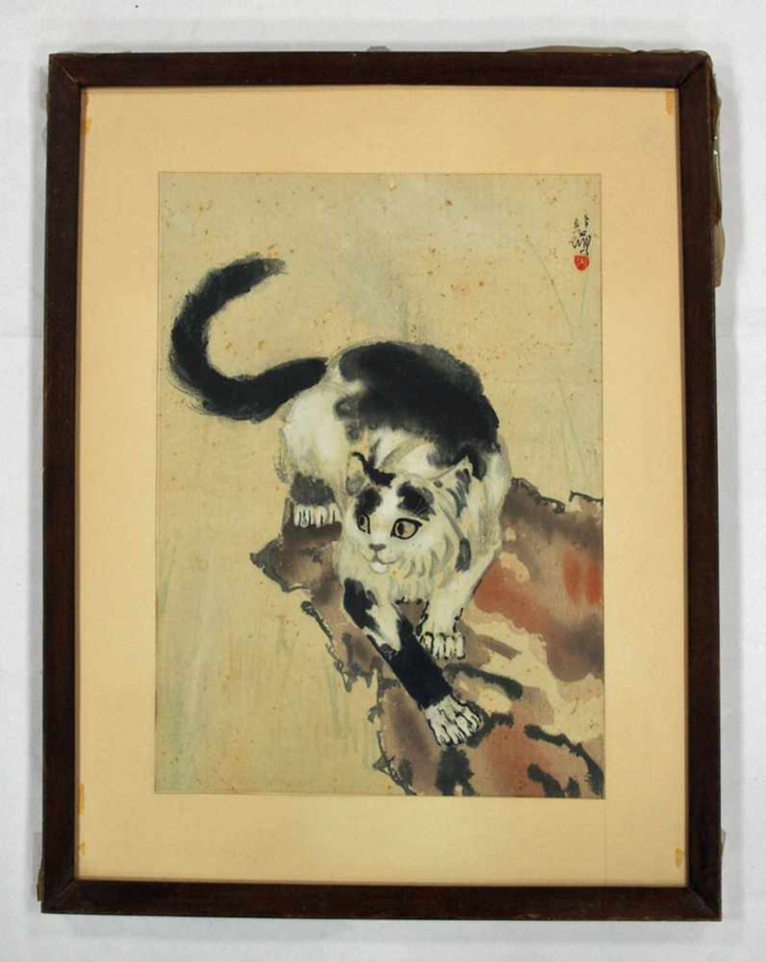 Schleichende KatzeAquarell auf Papier, mit Malerstempel, 48 x 38 cm, gerahmt unter Glas mit - Bild 2 aus 3